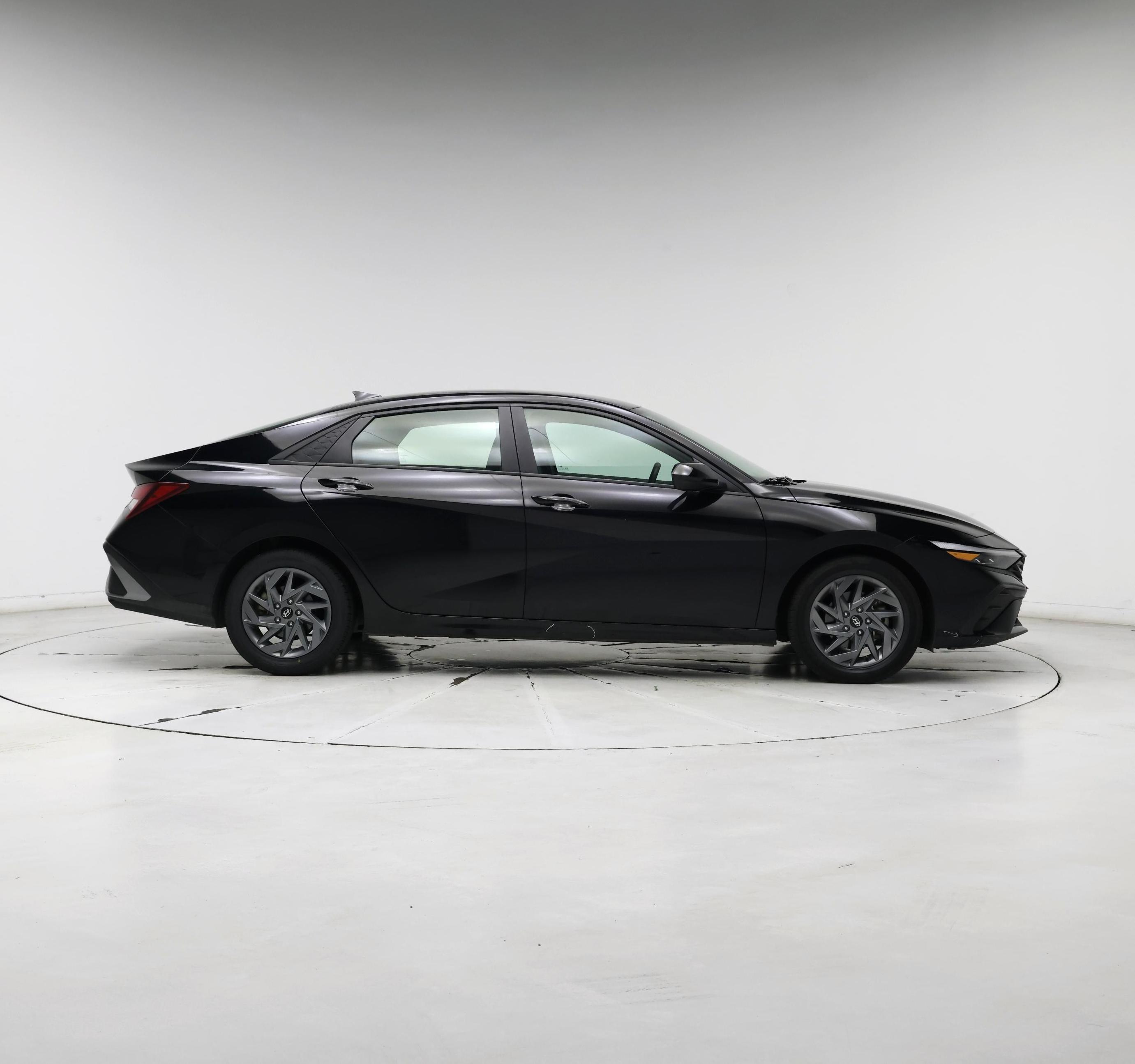 Thumbnail: 2024 Hyundai Elantra - 7