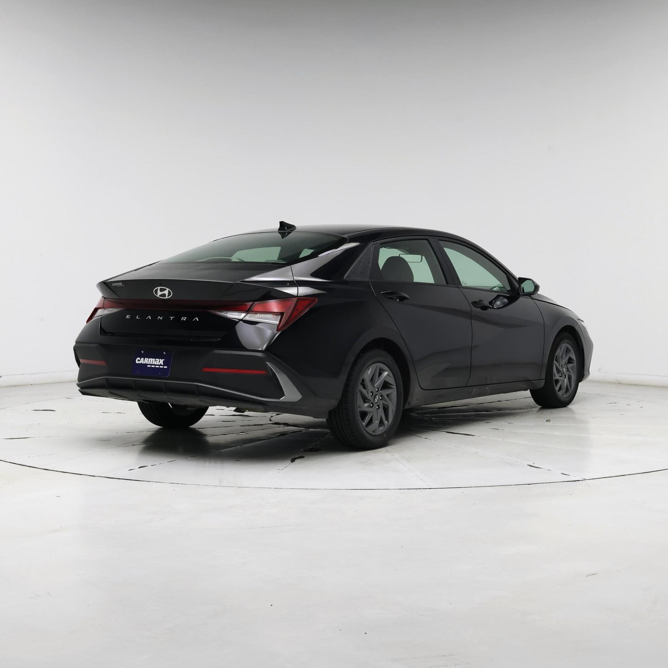 Thumbnail: 2024 Hyundai Elantra - 8