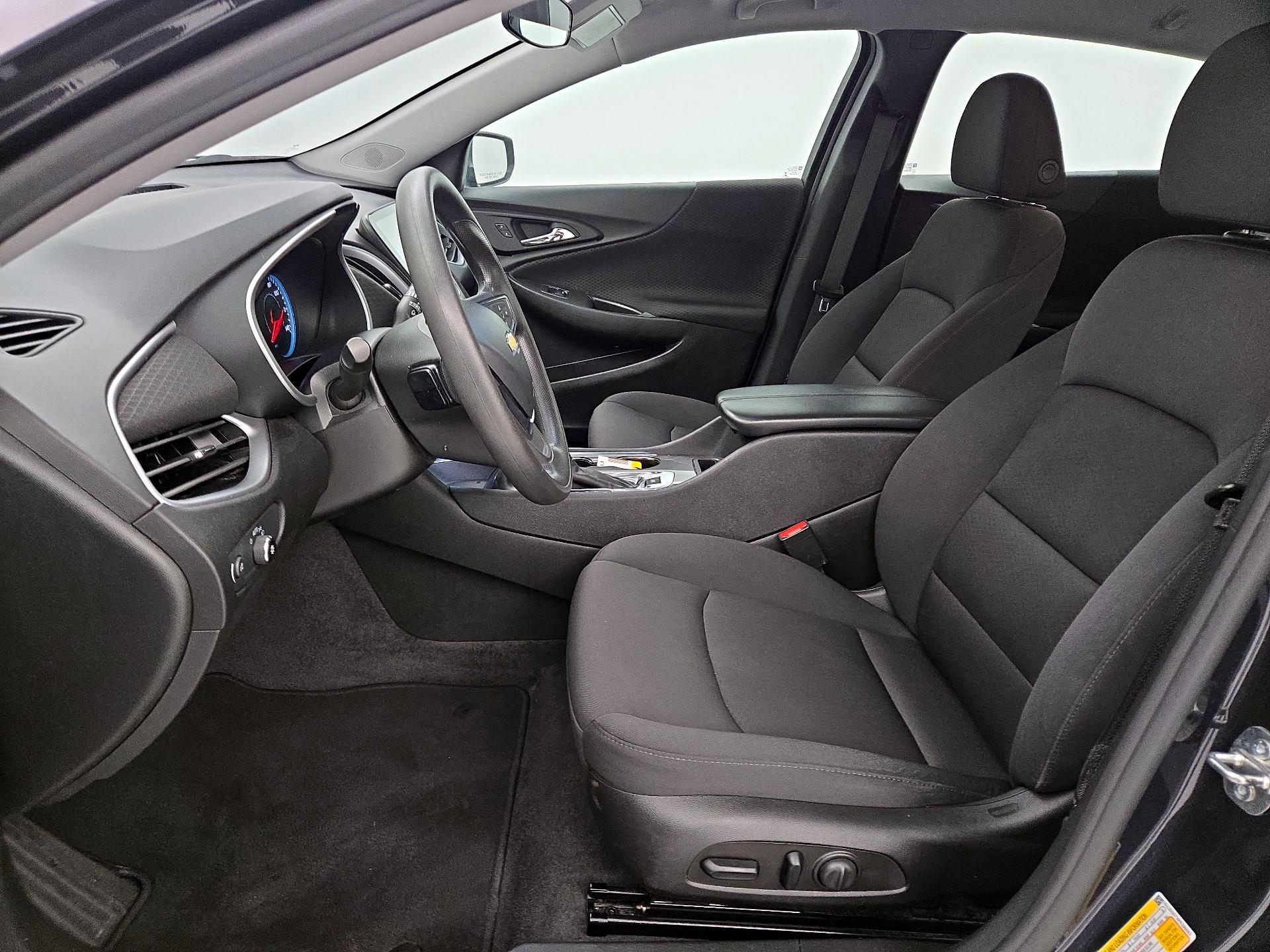 Thumbnail: 2023 Chevrolet Malibu - 11