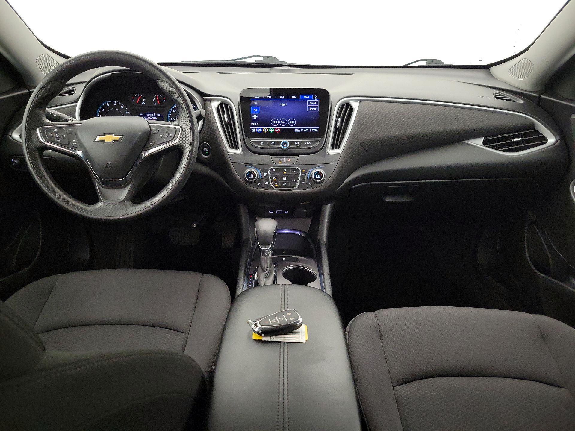 Thumbnail: 2023 Chevrolet Malibu - 9