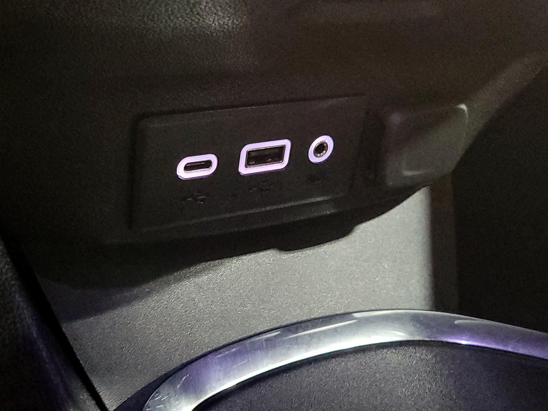 Thumbnail: 2023 Chevrolet Malibu - 18