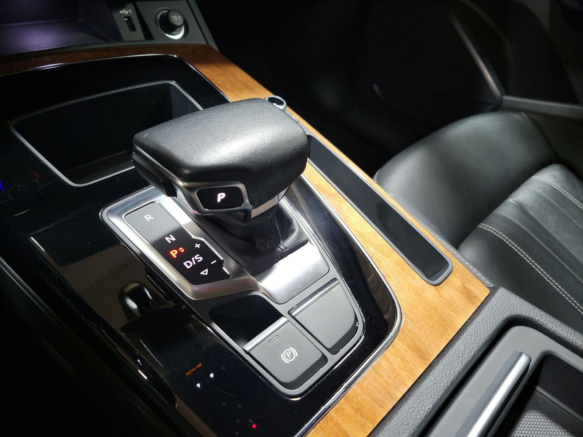 Thumbnail: 2022 Audi Q5 - 17