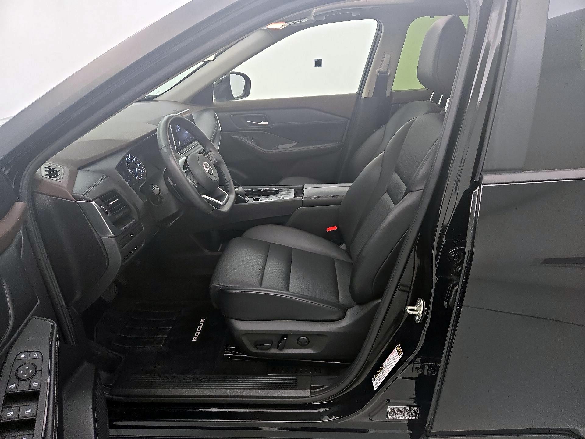 Thumbnail: 2023 Nissan Rogue - 11
