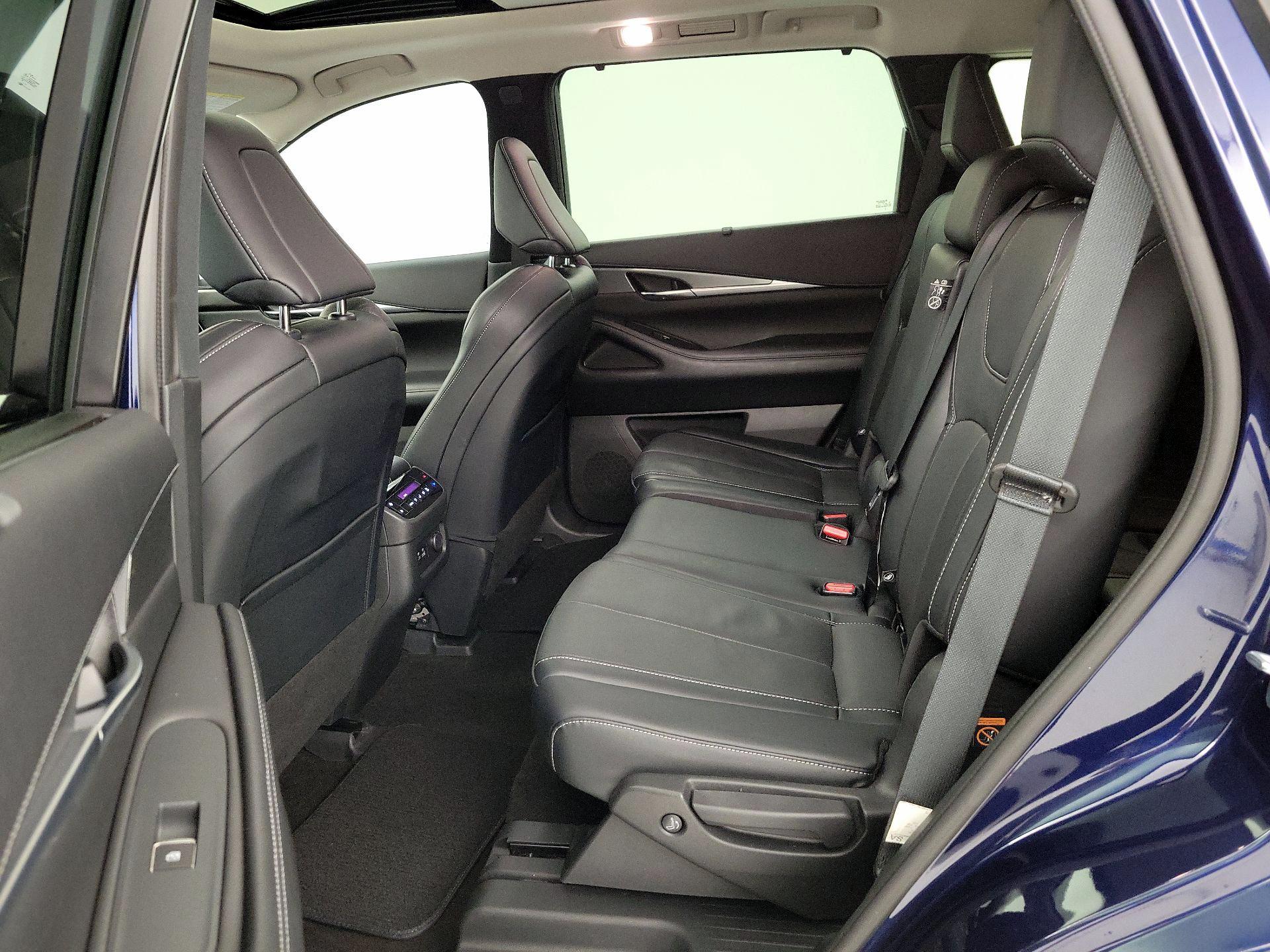 Thumbnail: 2023 INFINITI QX60 - 20