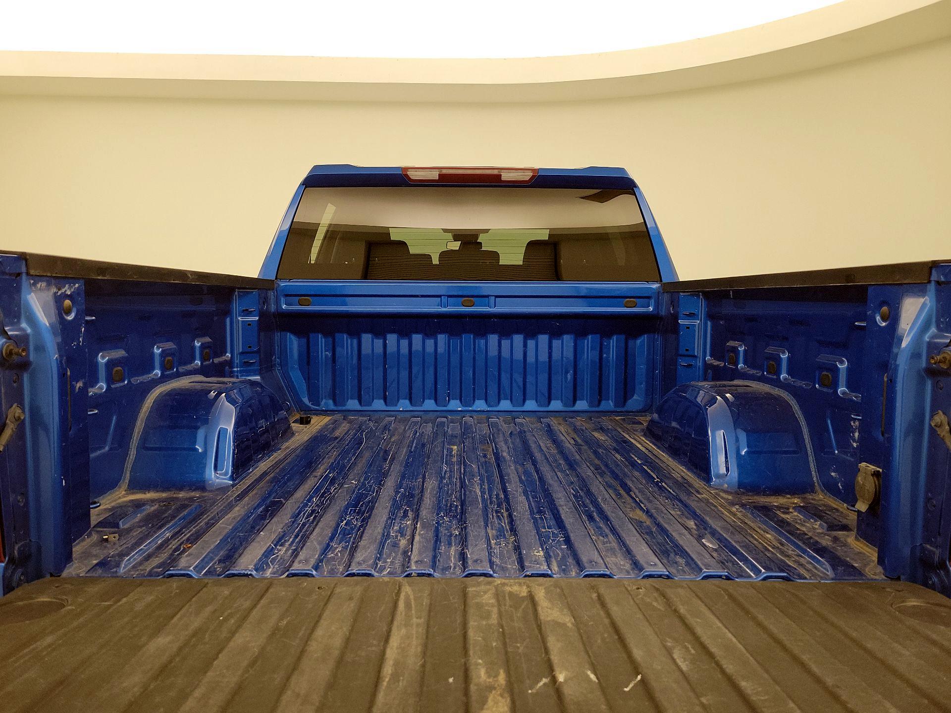 Thumbnail: 2023 Chevrolet Silverado 1500 - 19