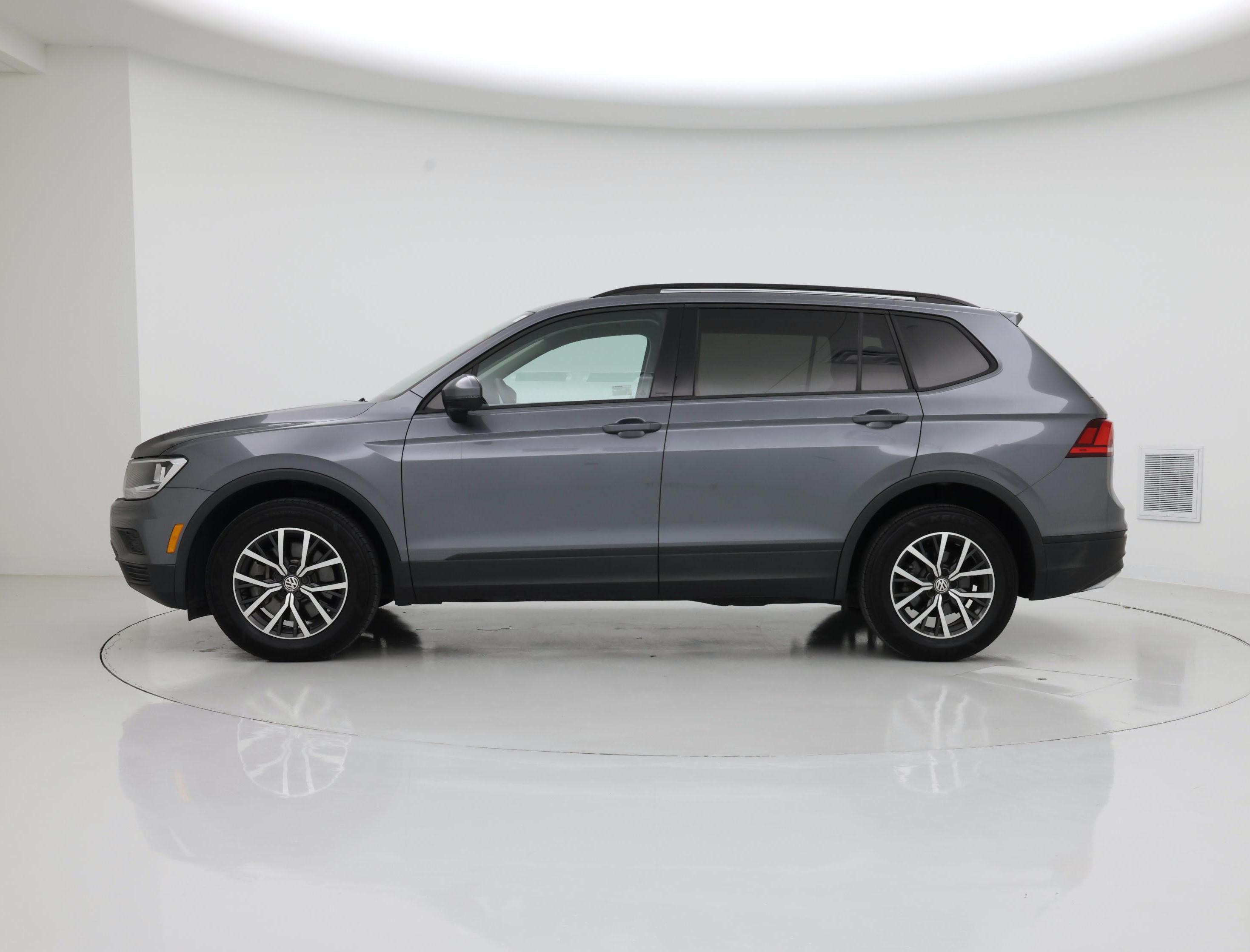 Thumbnail: 2021 Volkswagen Tiguan - 3