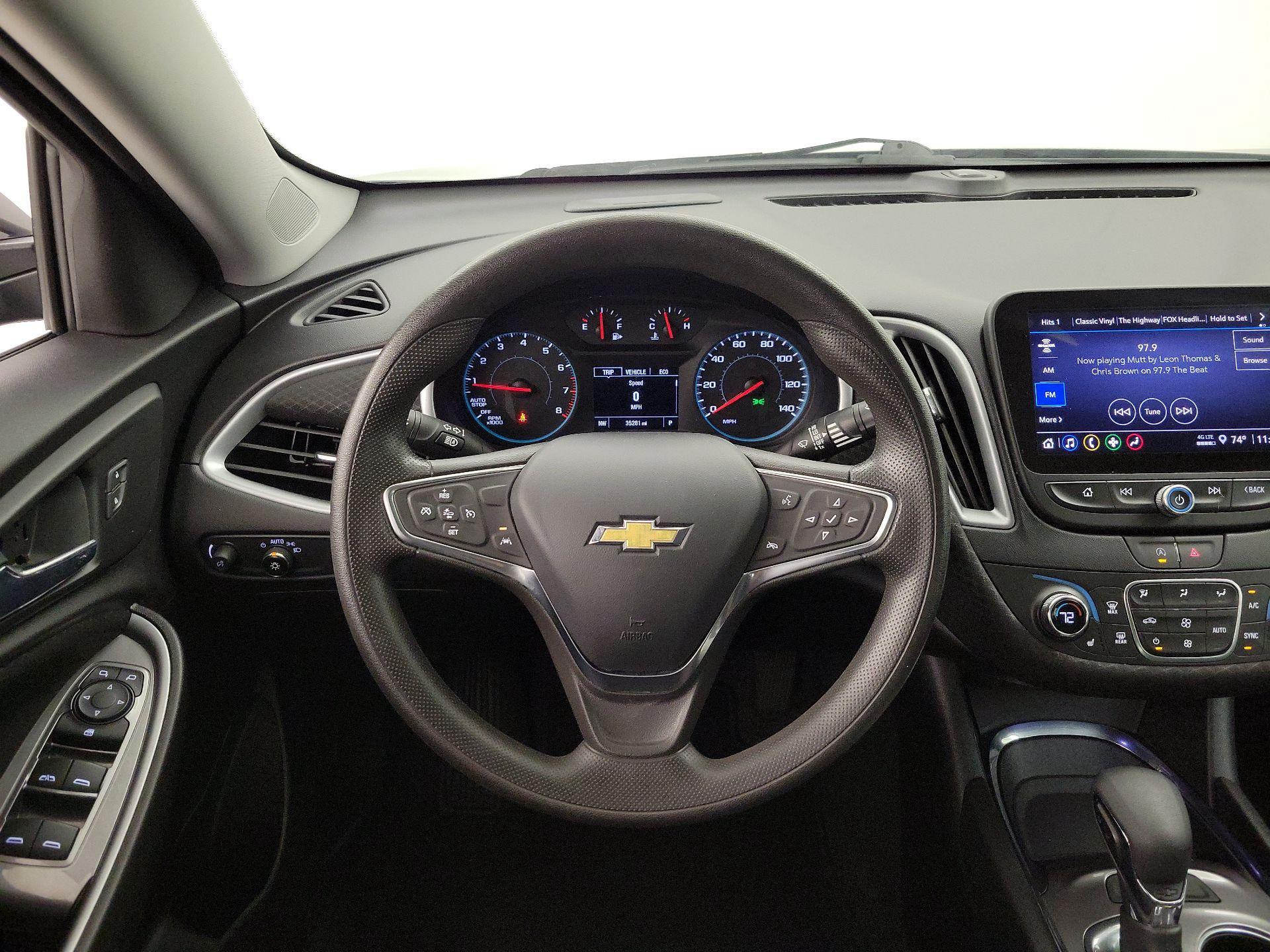 Thumbnail: 2023 Chevrolet Malibu - 10