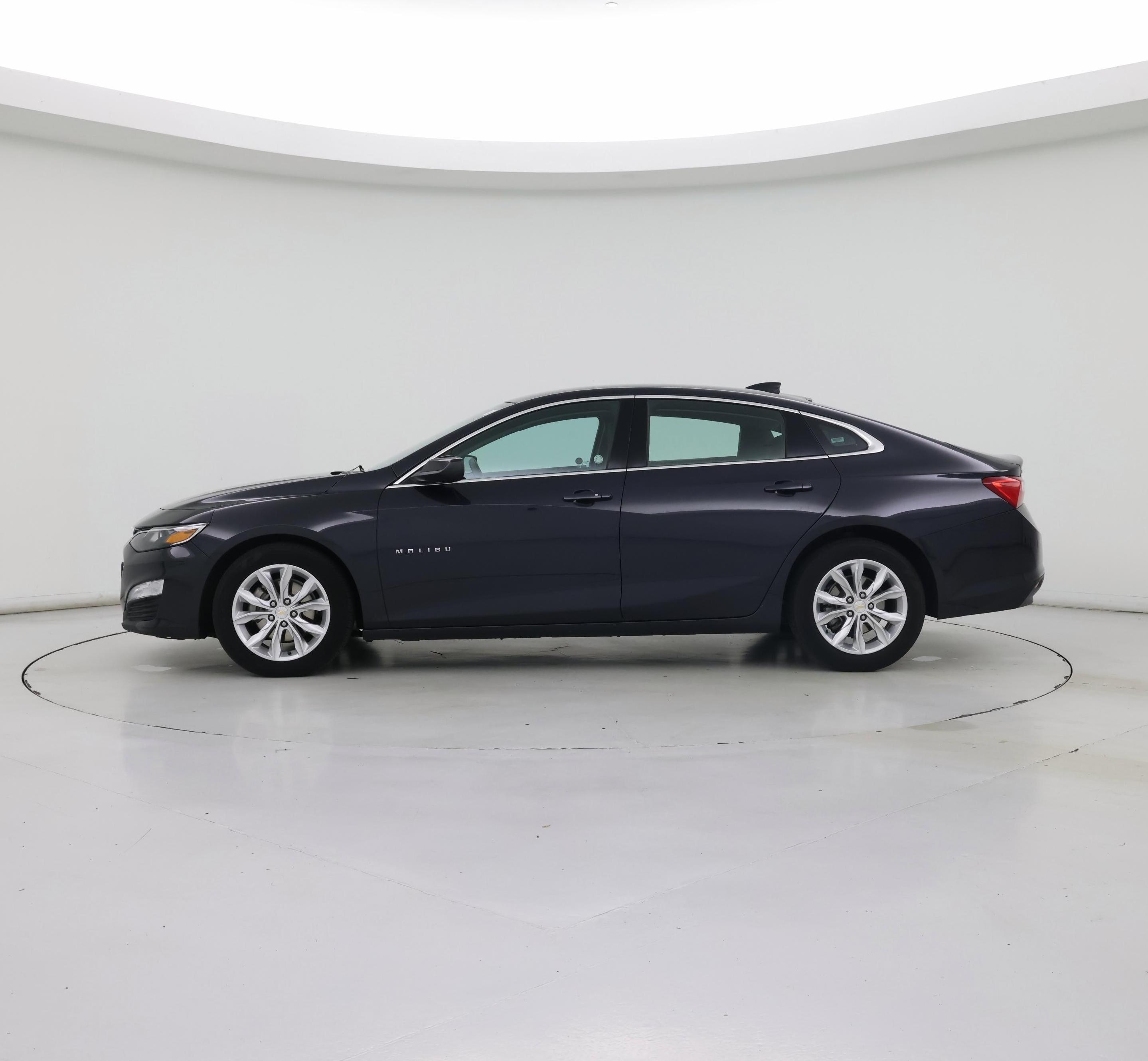 Thumbnail: 2023 Chevrolet Malibu - 3