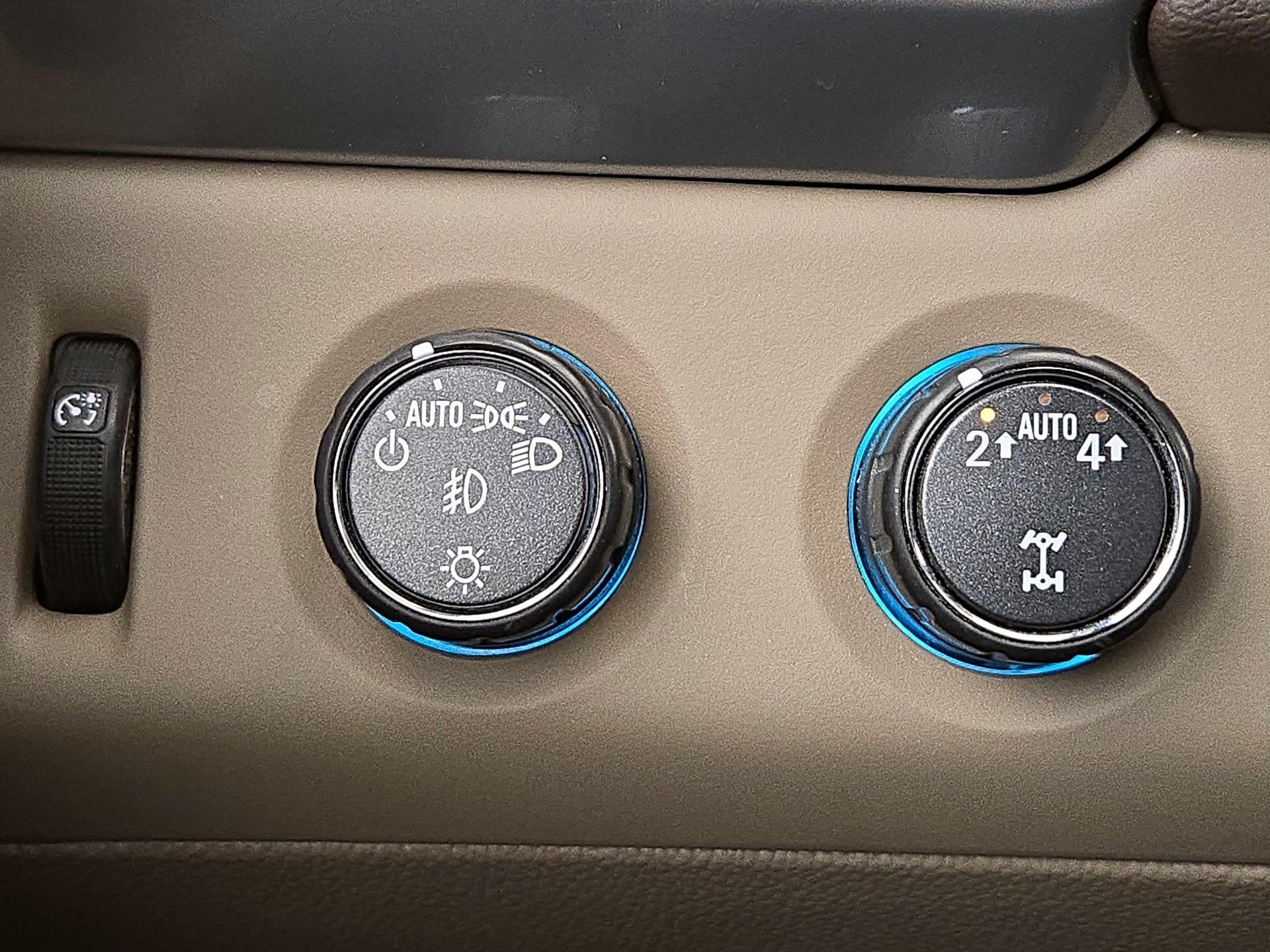 Thumbnail: 2020 Chevrolet Tahoe - 13