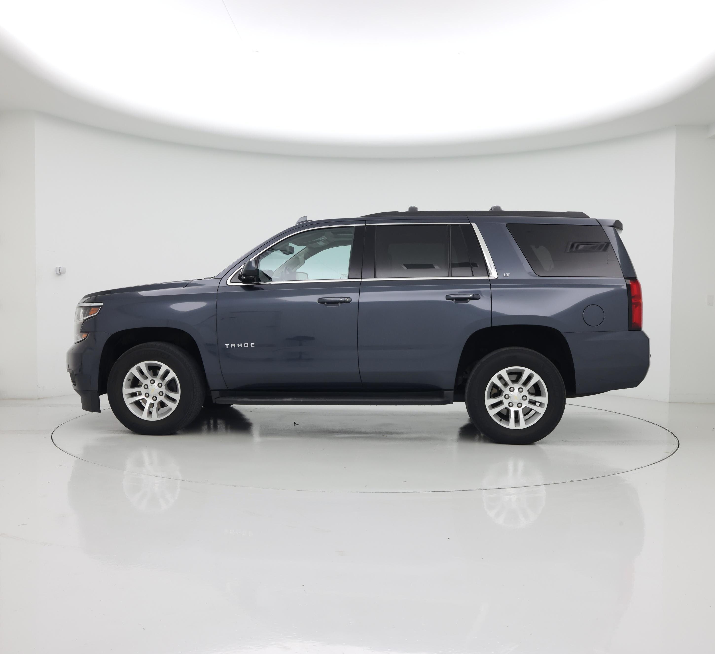 Thumbnail: 2020 Chevrolet Tahoe - 3