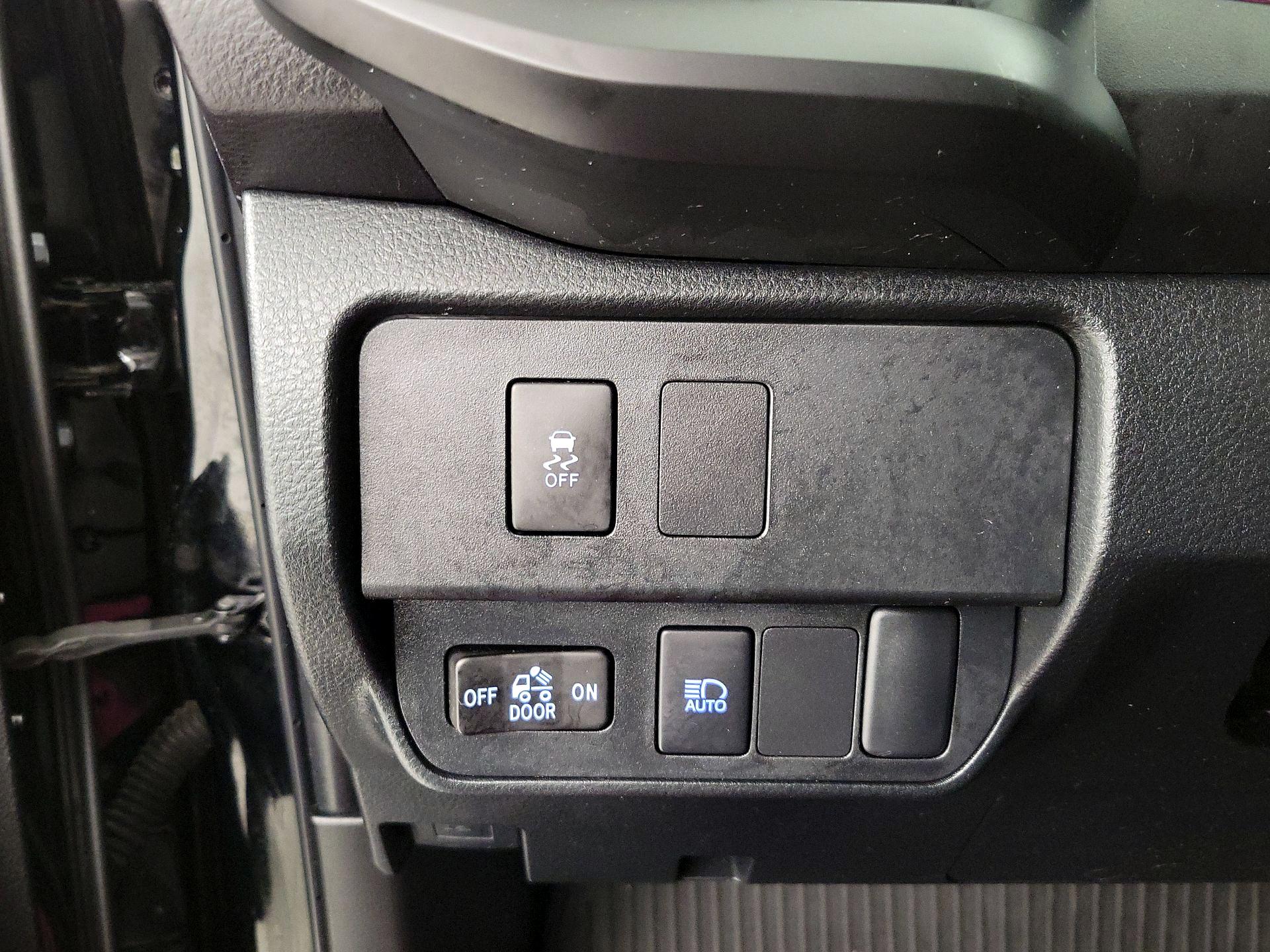 Thumbnail: 2023 Toyota Tacoma - 13