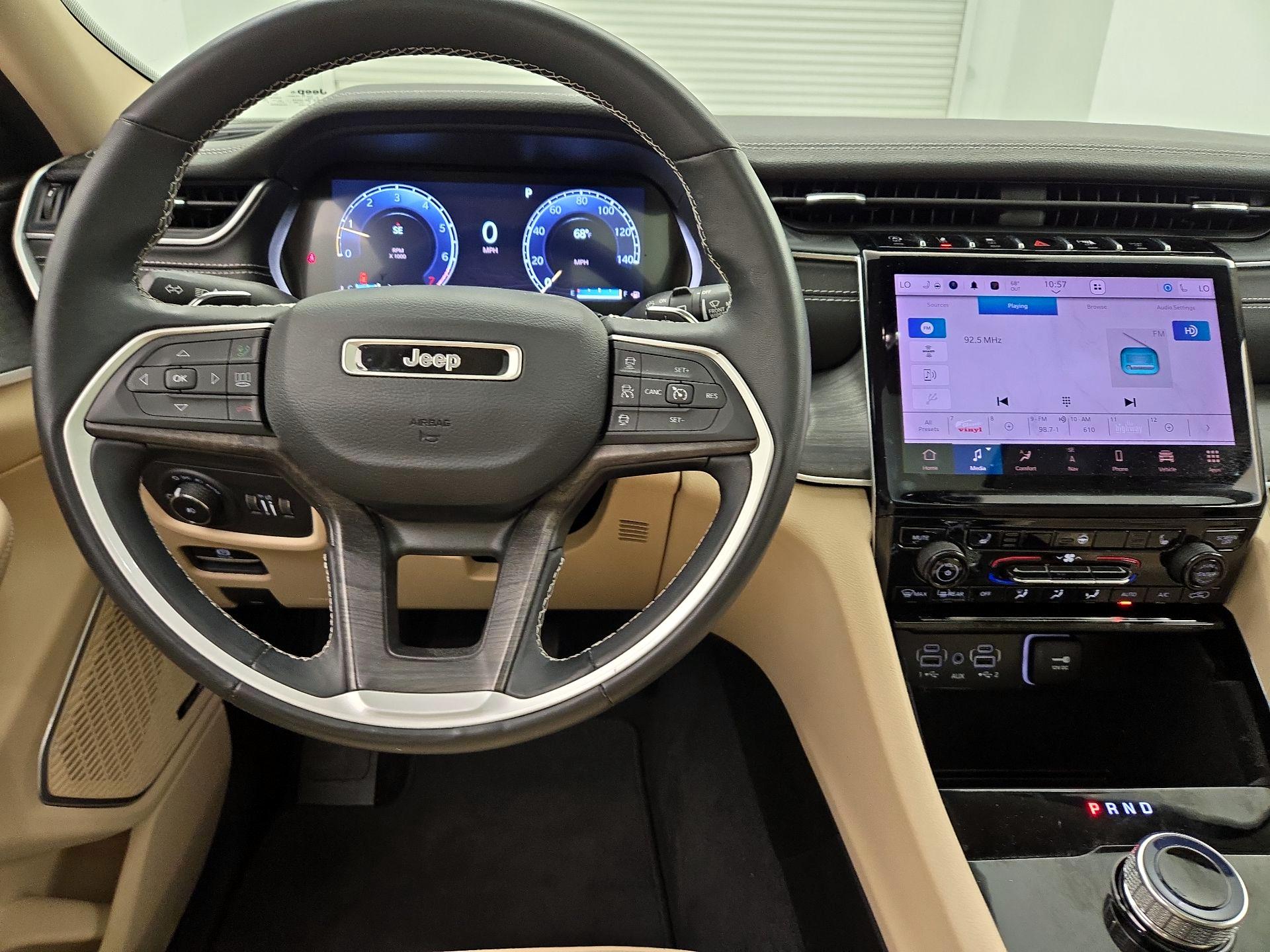 Thumbnail: 2022 Jeep Grand Cherokee - 10