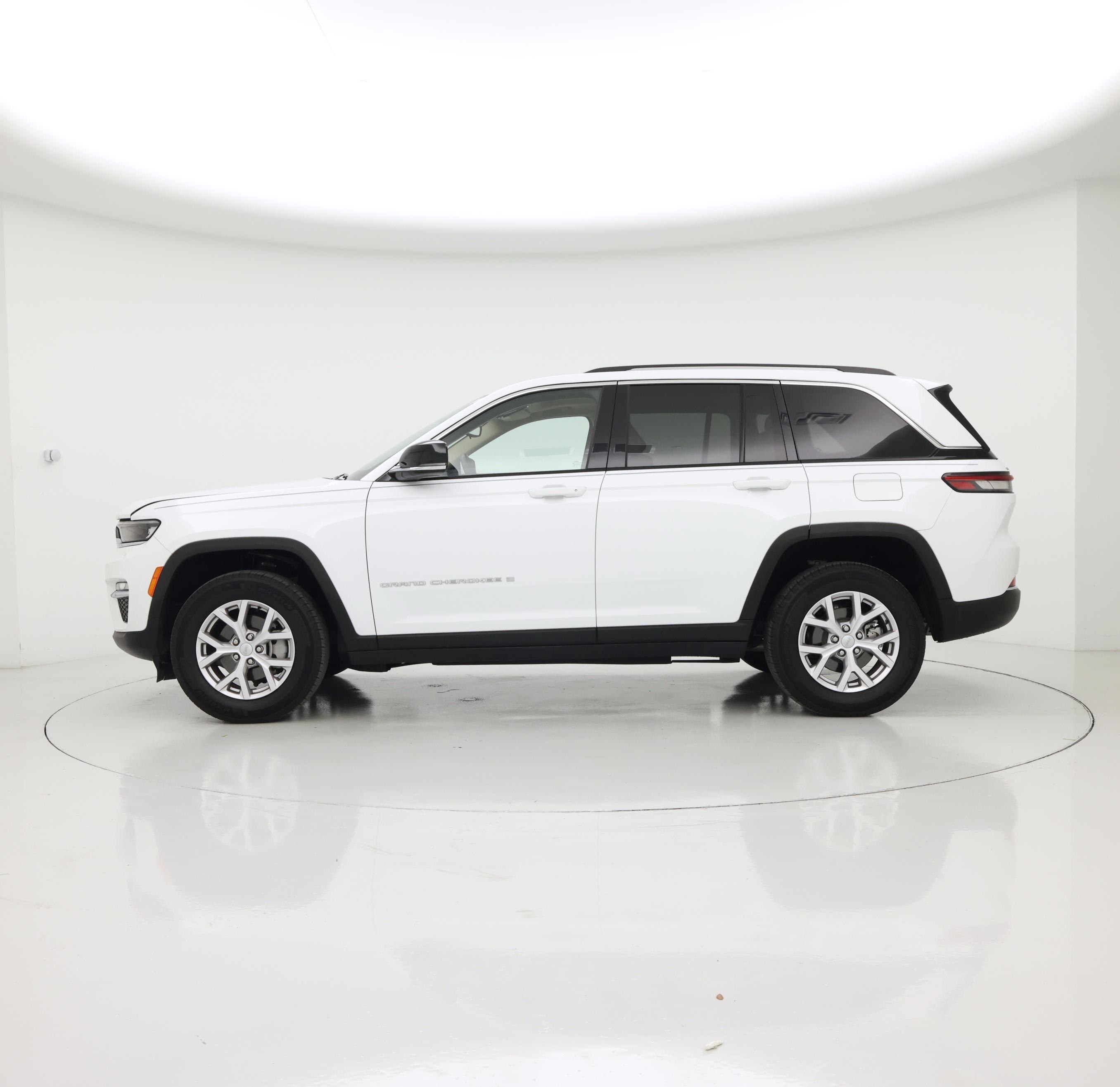 Thumbnail: 2022 Jeep Grand Cherokee - 3