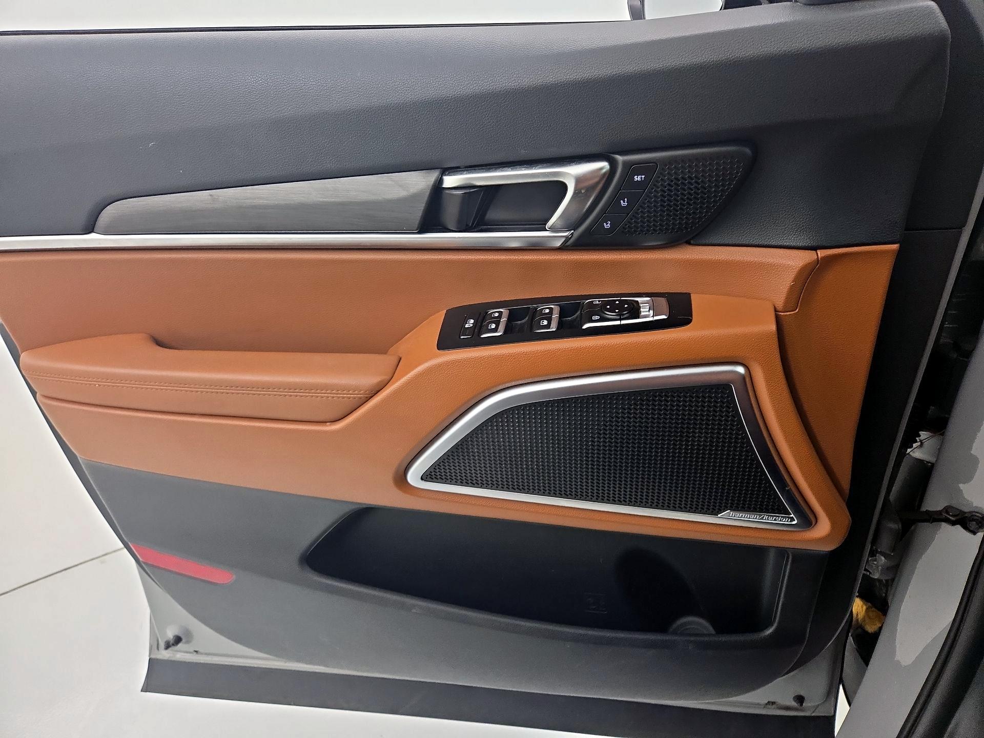 Thumbnail: 2023 Kia Telluride - 12