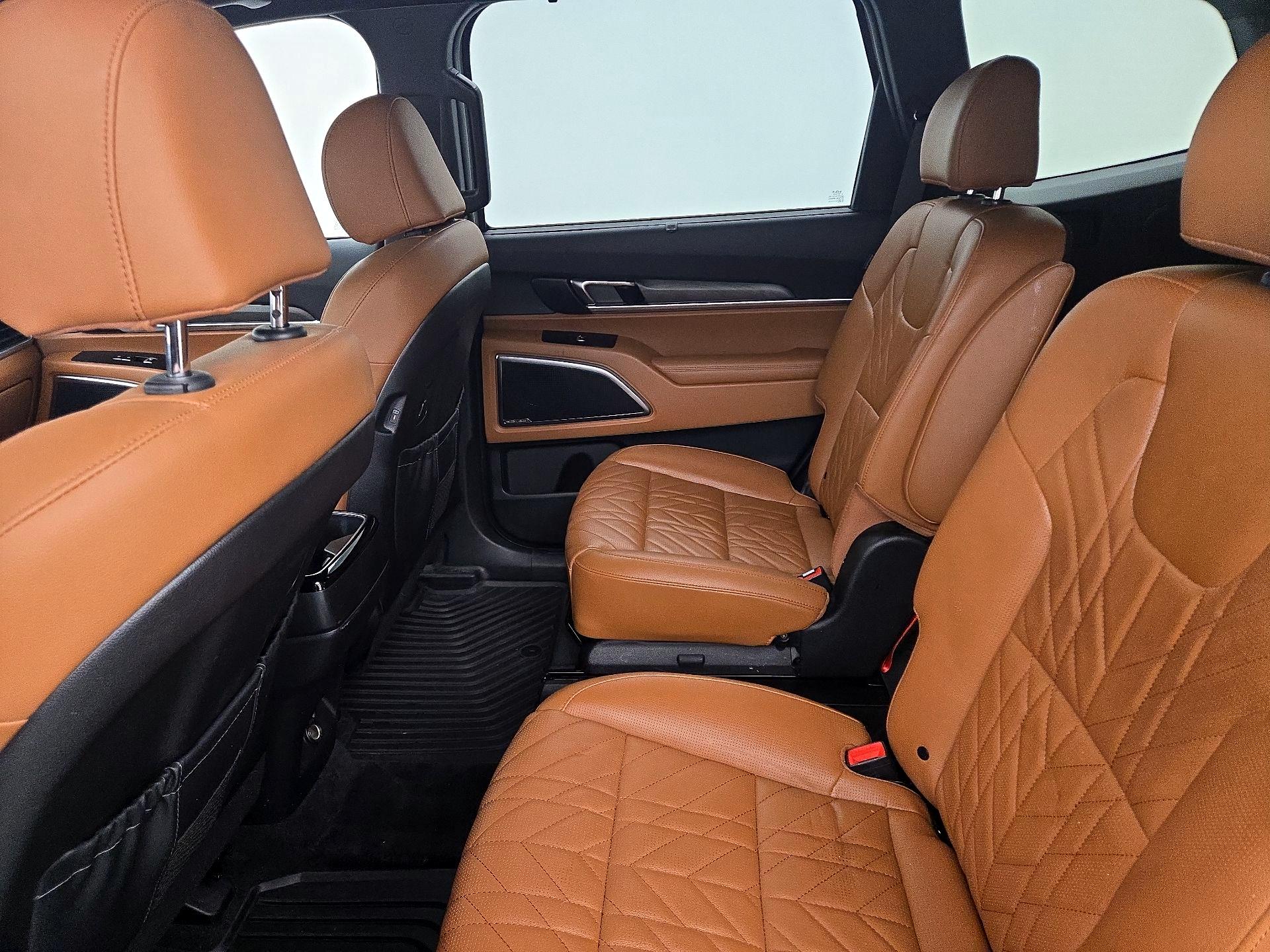 Thumbnail: 2023 Kia Telluride - 19