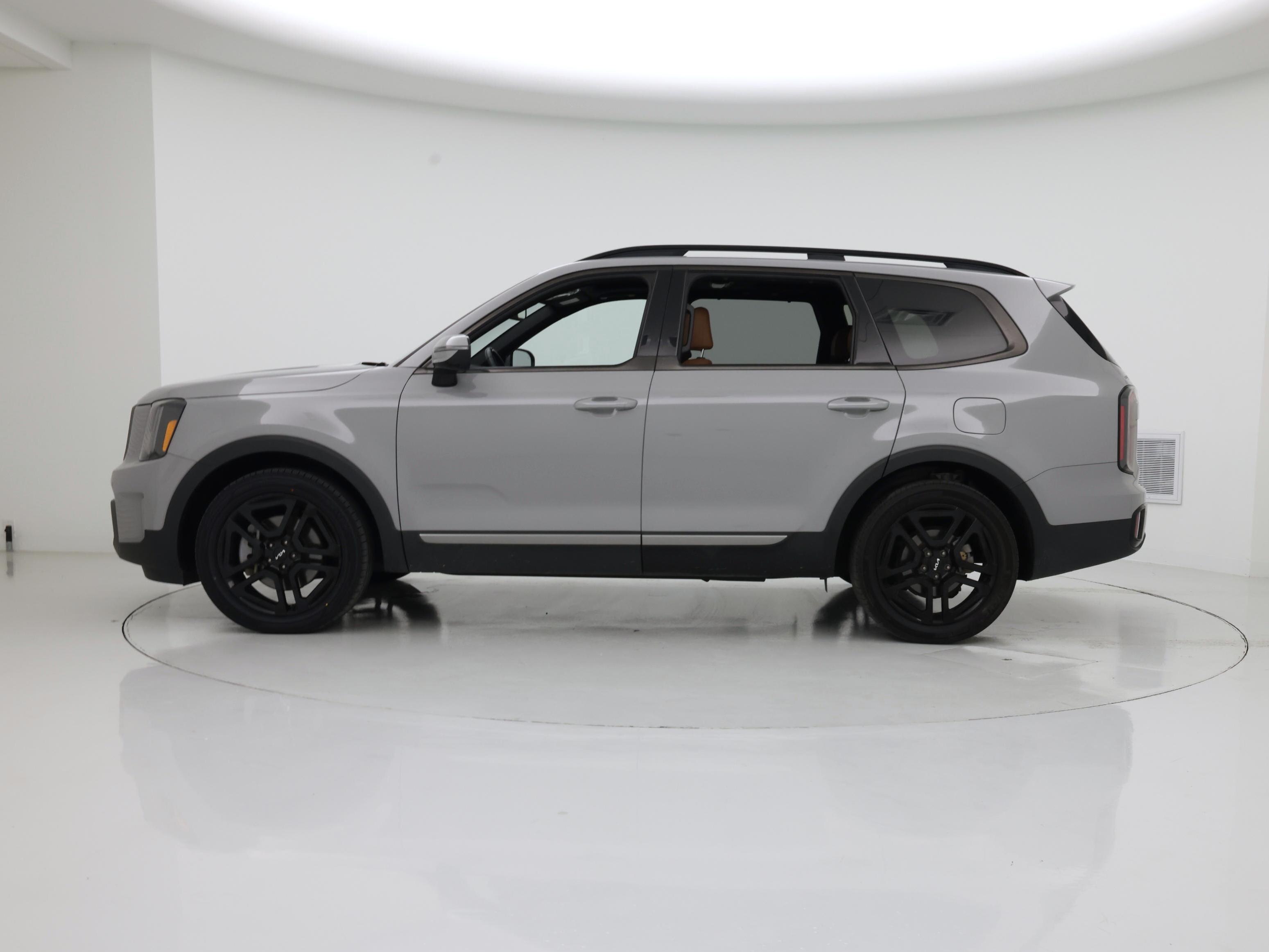 Thumbnail: 2023 Kia Telluride - 3