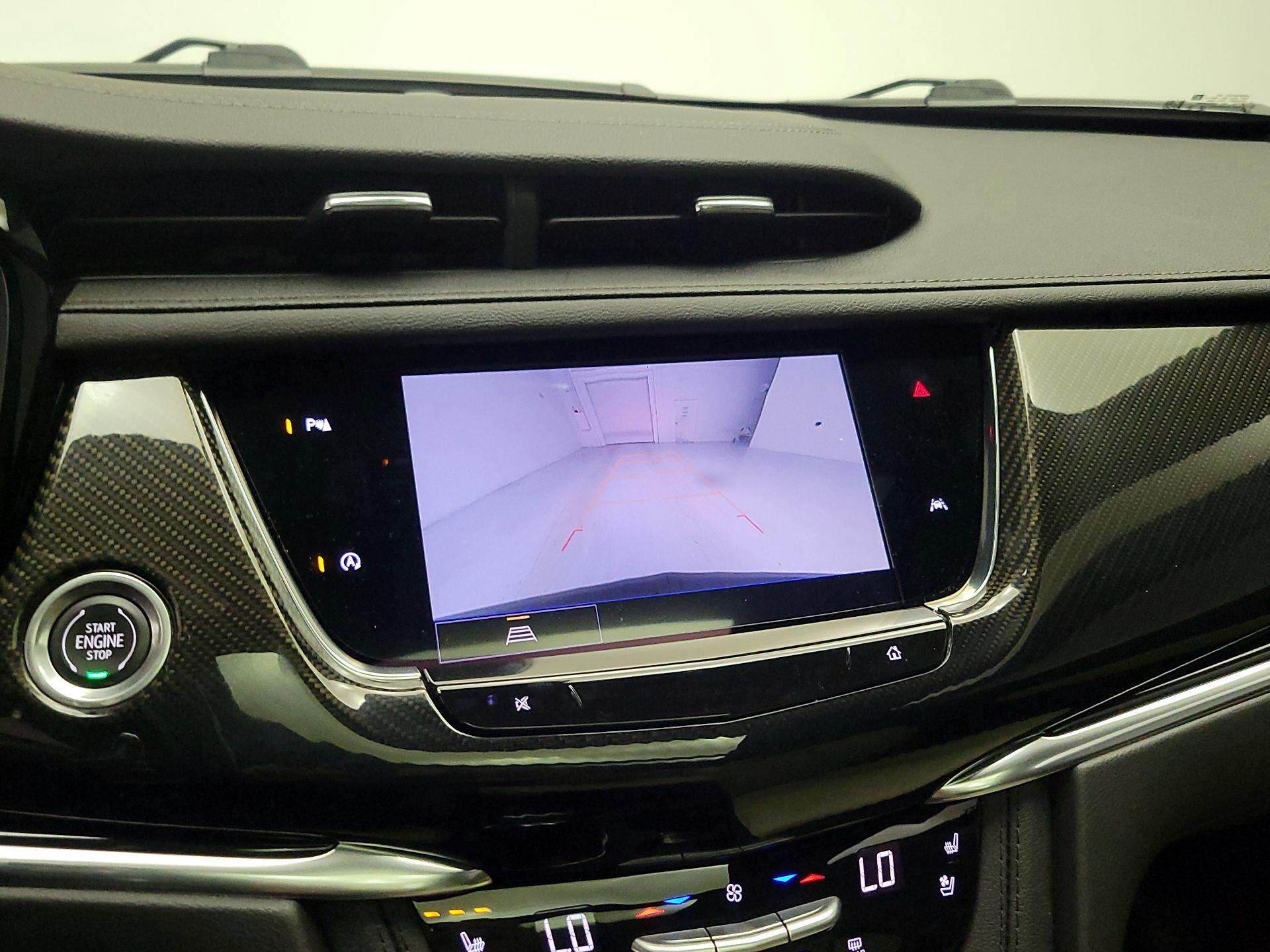 Thumbnail: 2023 Cadillac XT6 - 15