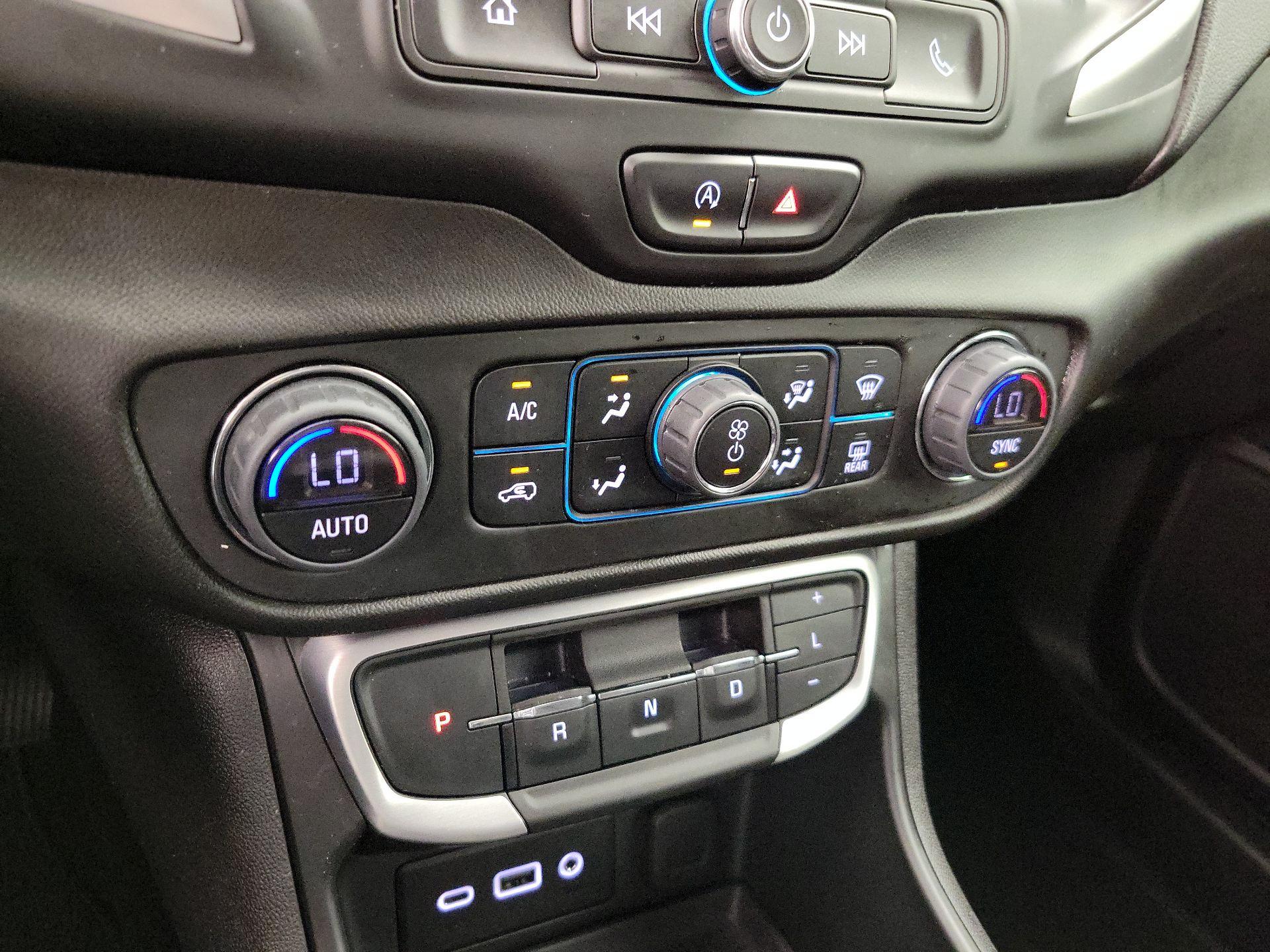 Thumbnail: 2022 GMC Terrain - 16