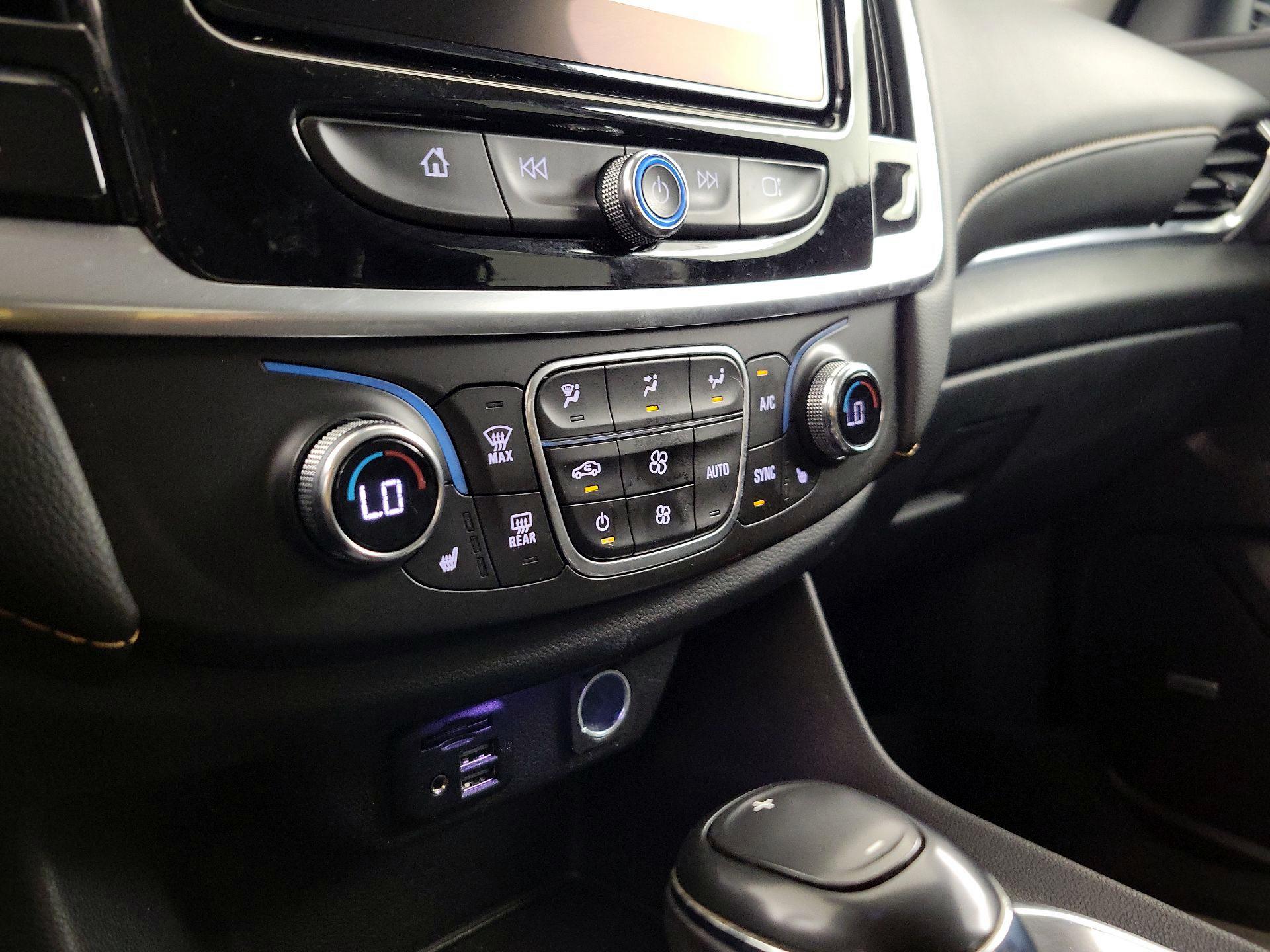 Thumbnail: 2020 Chevrolet Traverse - 16
