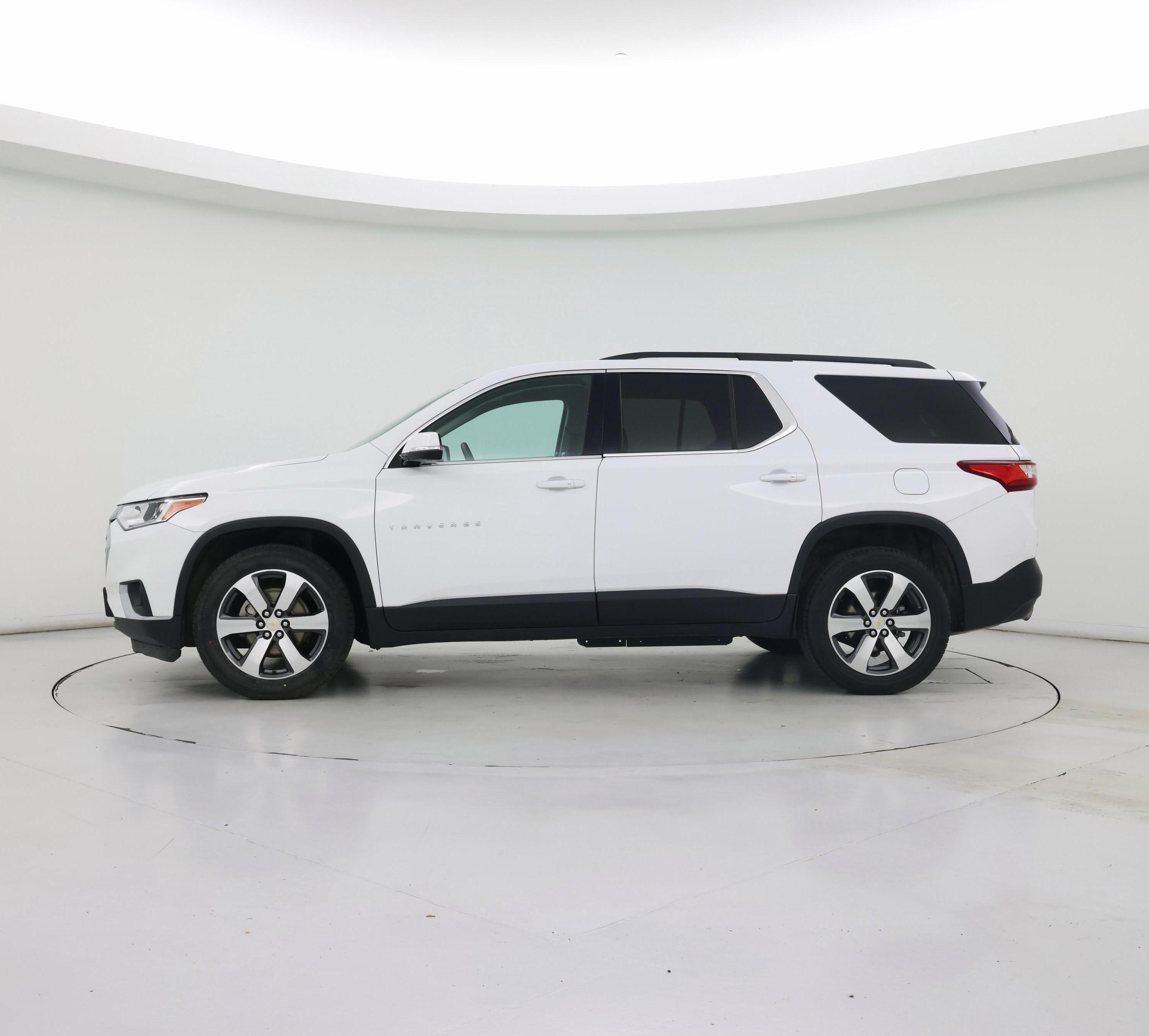 Thumbnail: 2020 Chevrolet Traverse - 3