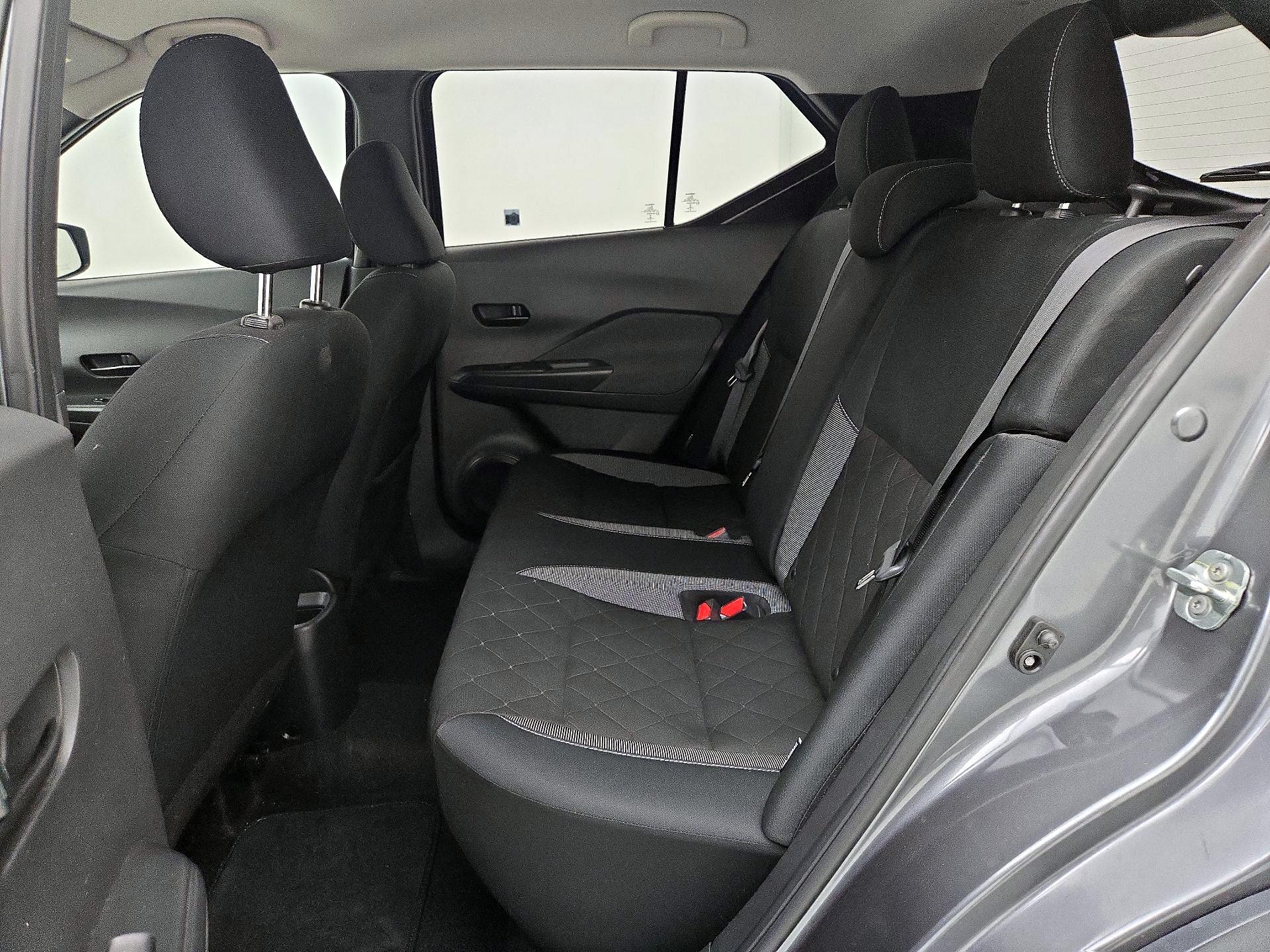 Thumbnail: 2020 Nissan Kicks - 19