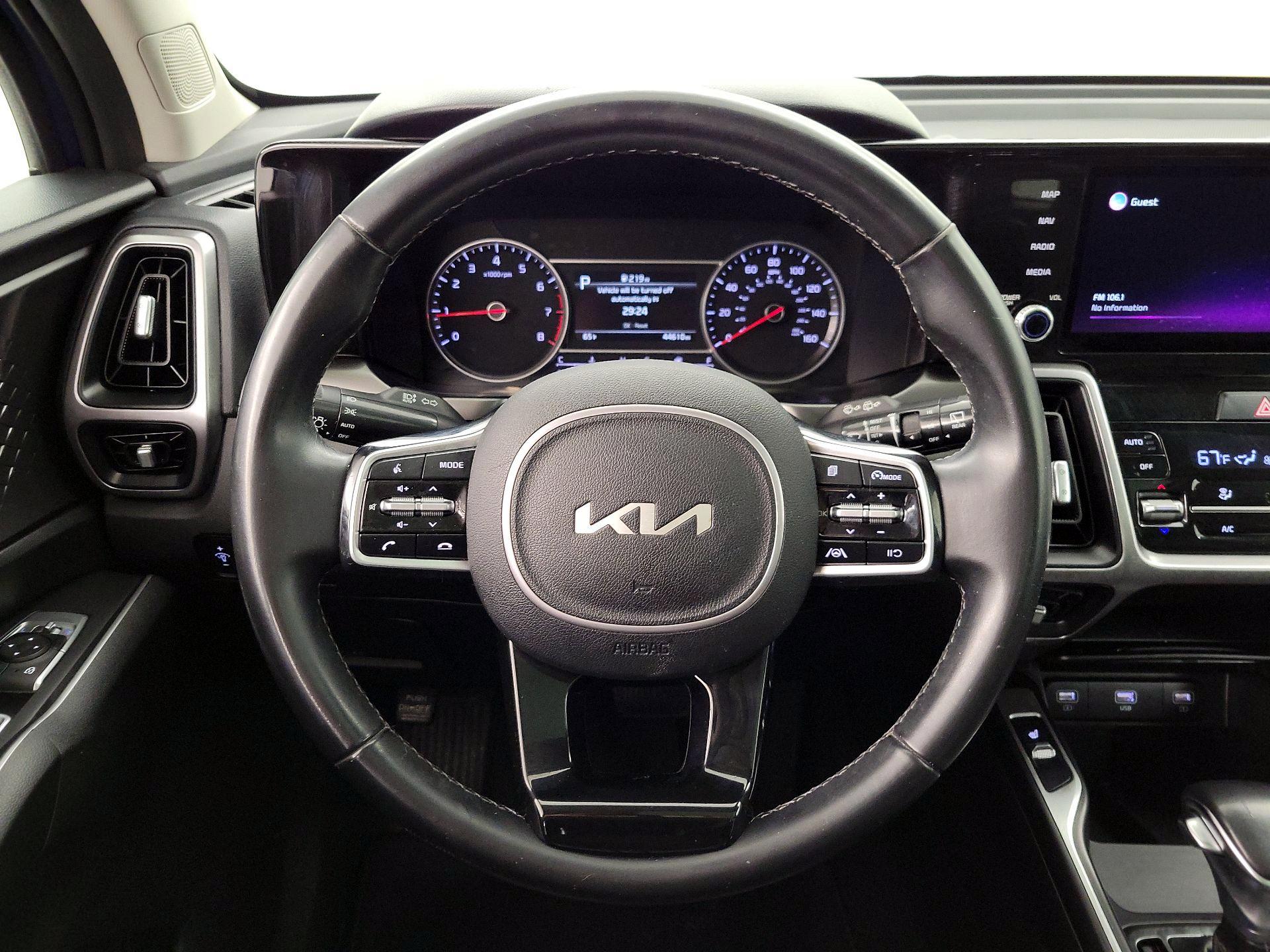 Thumbnail: 2022 Kia Sorento - 10