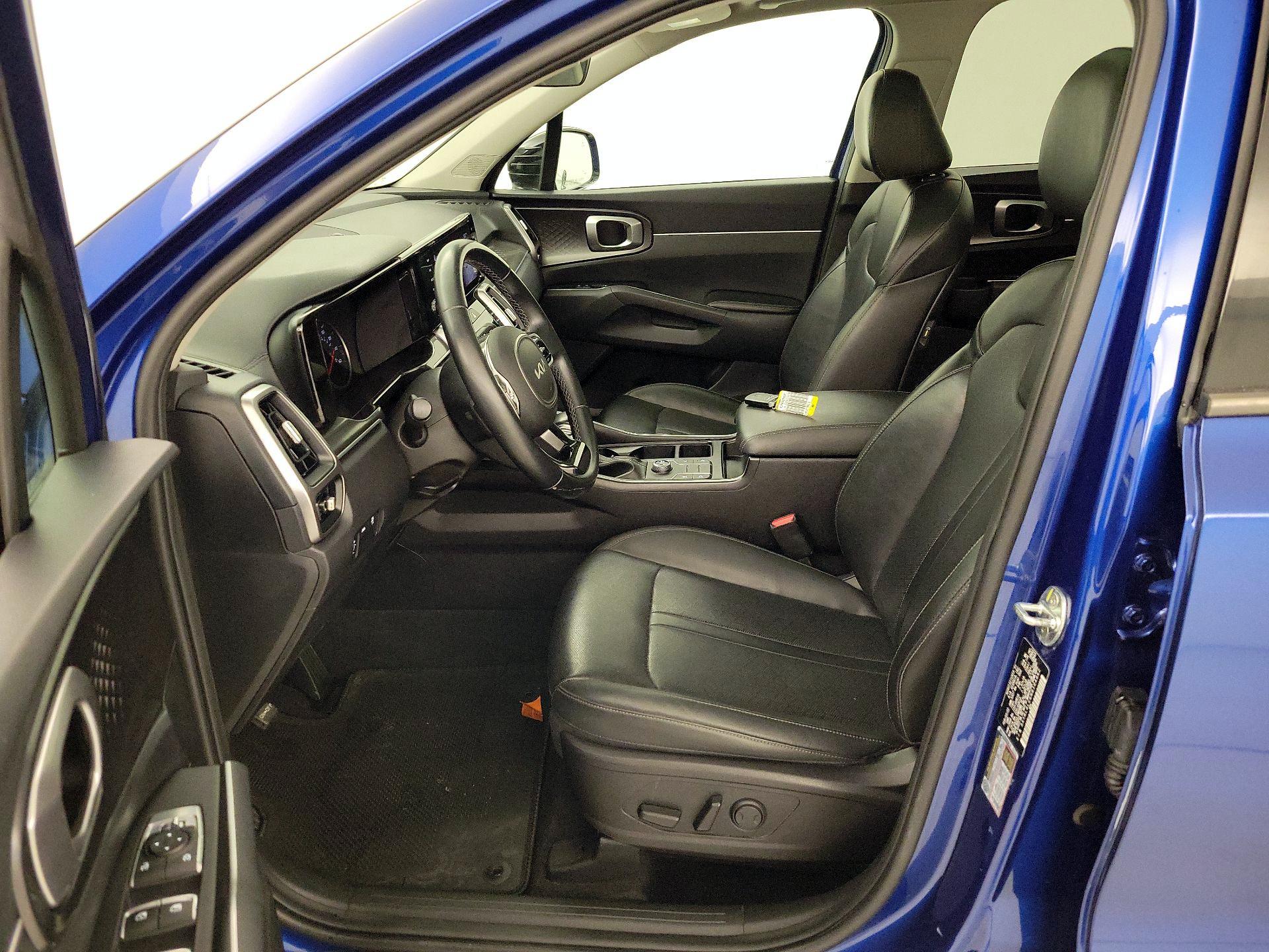 Thumbnail: 2022 Kia Sorento - 11