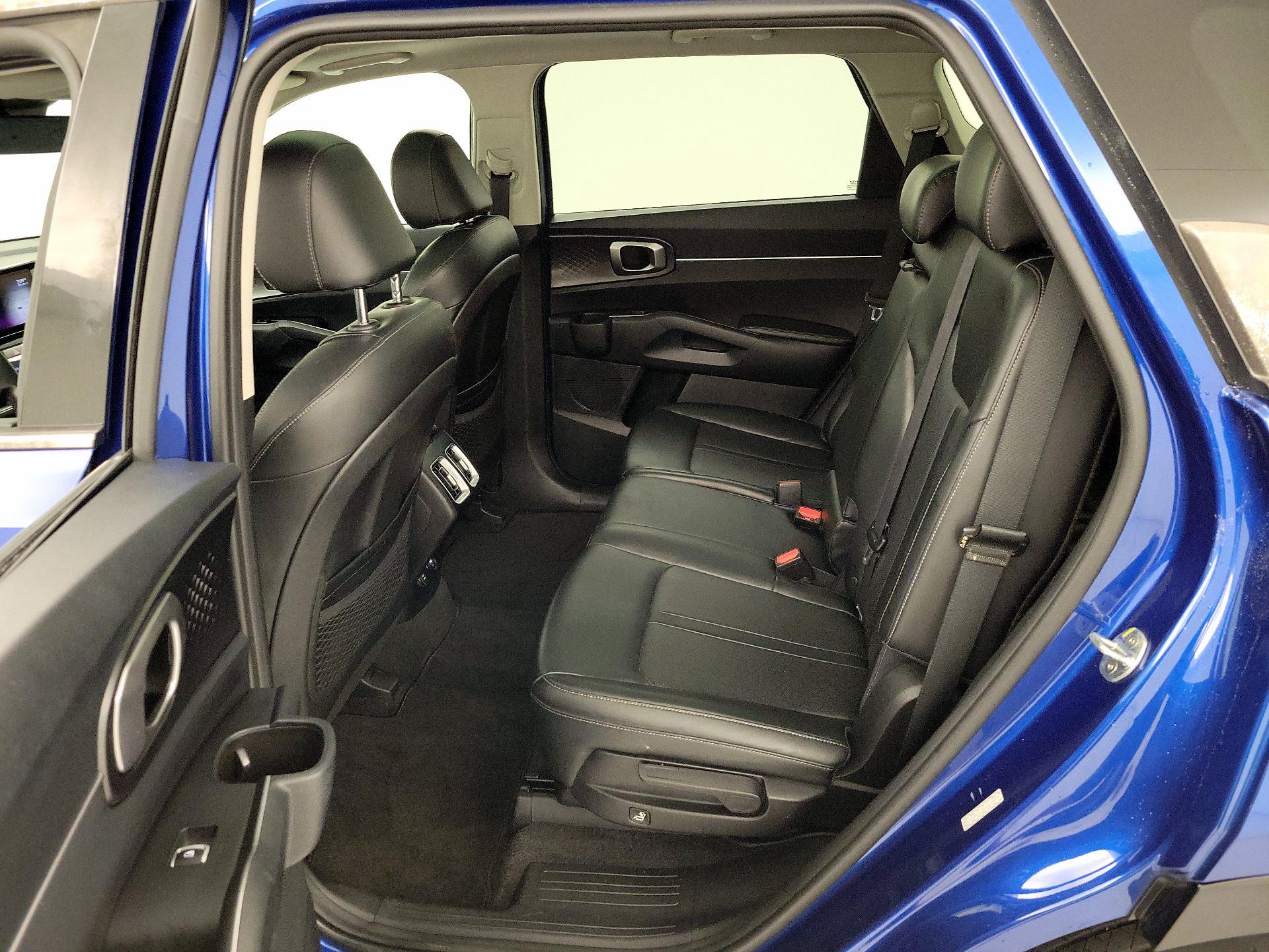 Thumbnail: 2022 Kia Sorento - 19