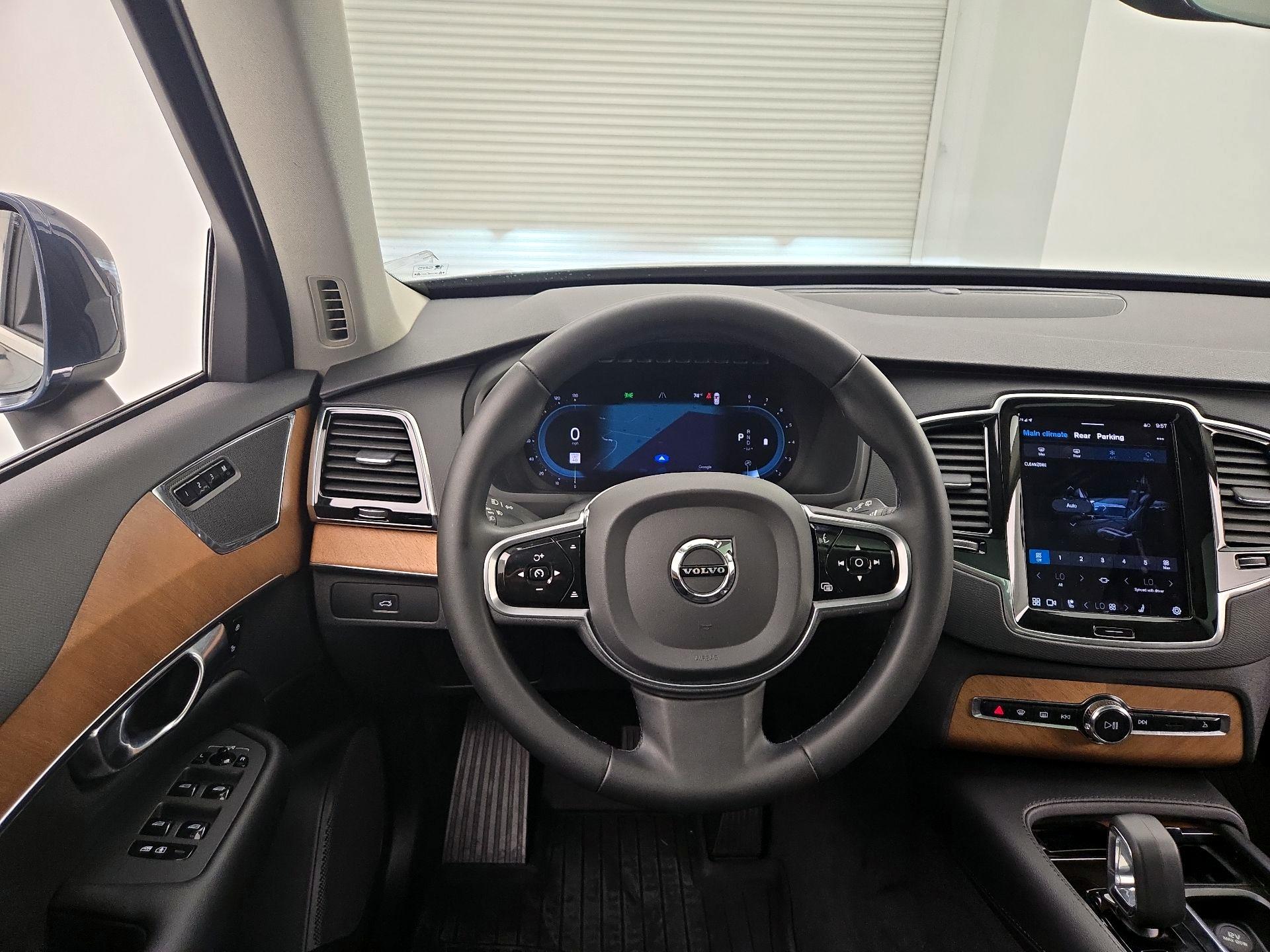 Thumbnail: 2023 Volvo XC90 - 10