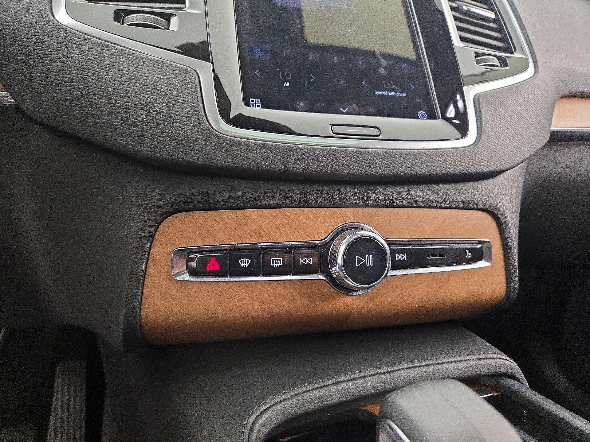Thumbnail: 2023 Volvo XC90 - 16