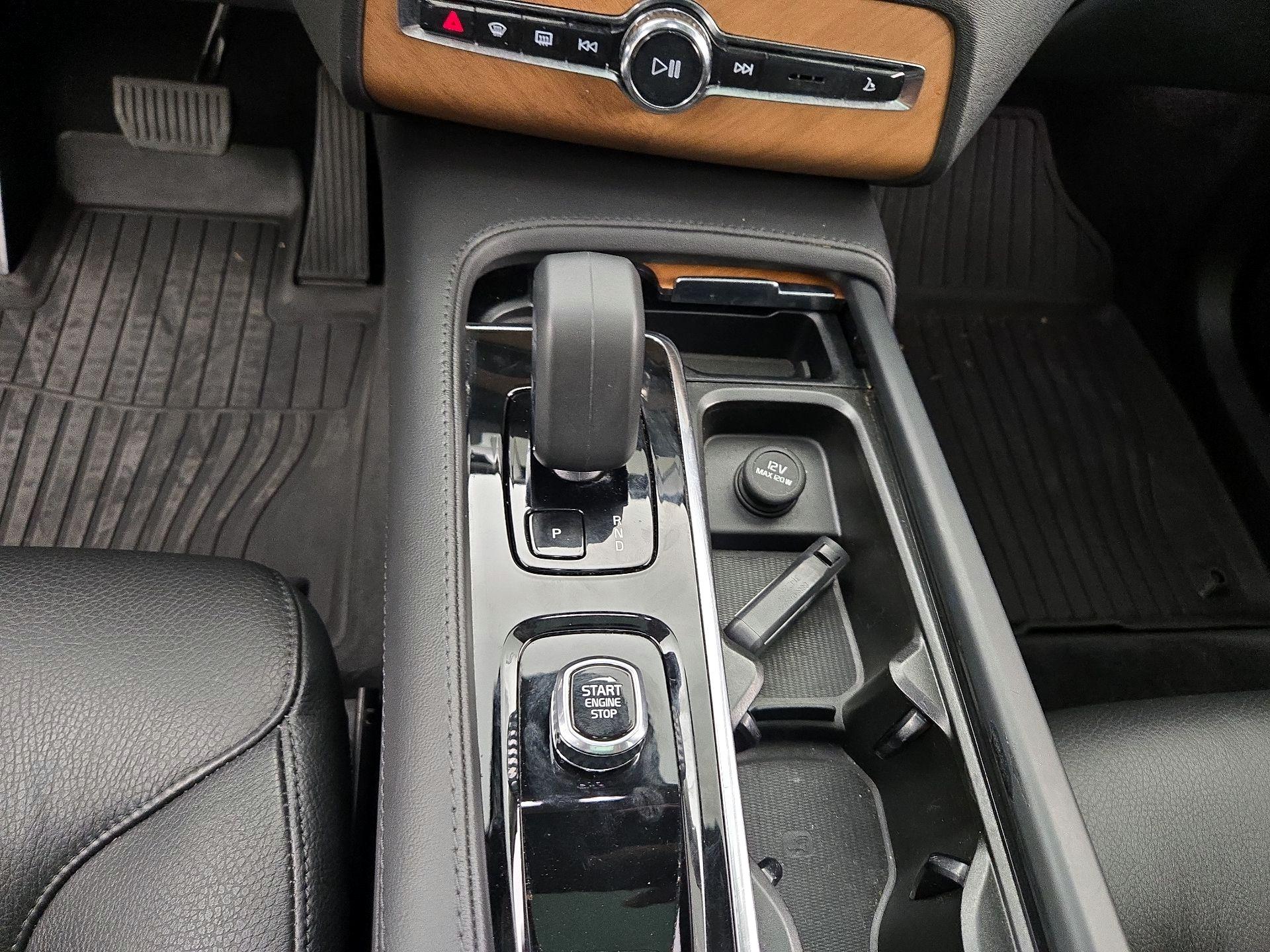 Thumbnail: 2023 Volvo XC90 - 17
