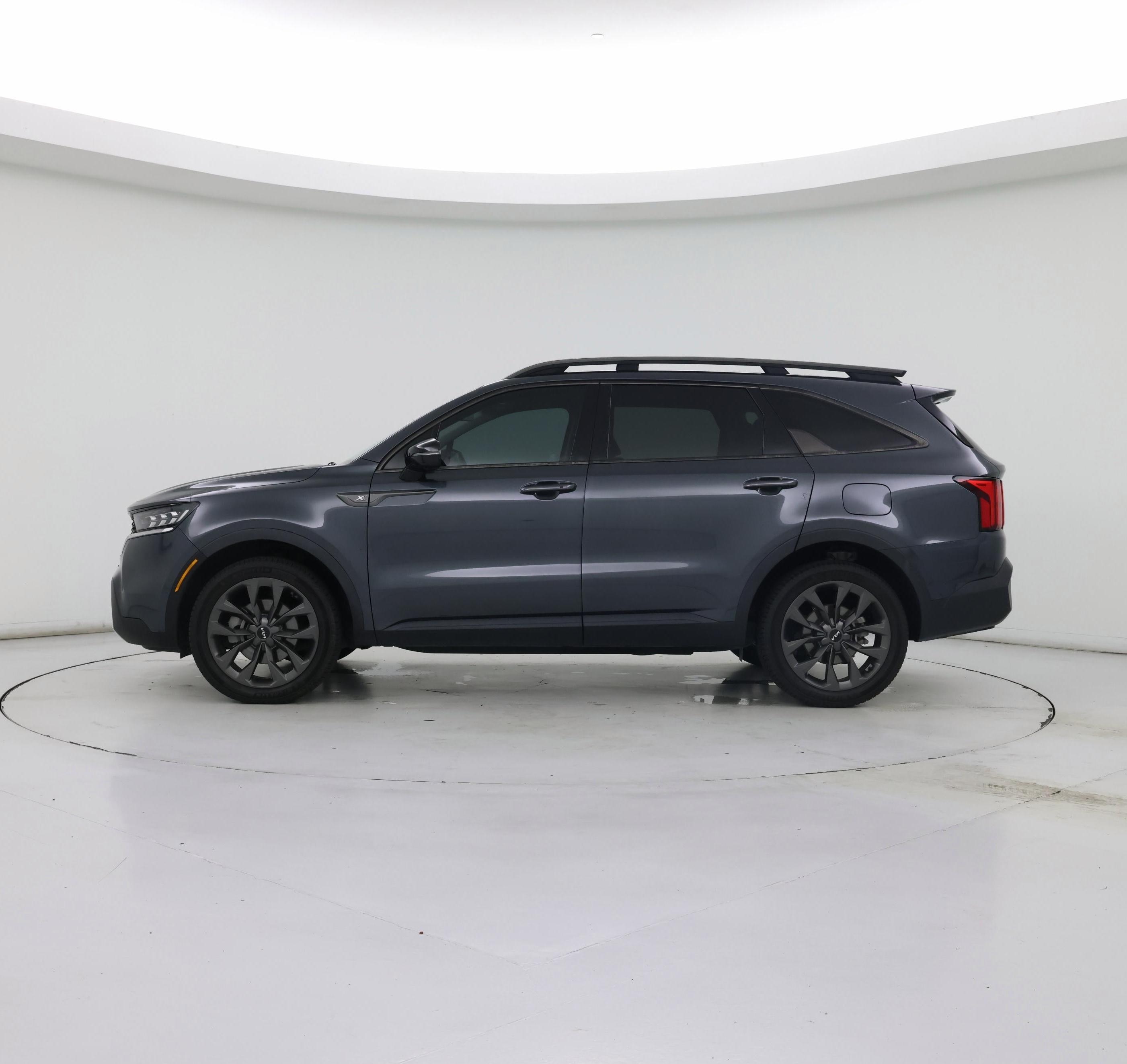Thumbnail: 2022 Kia Sorento - 3