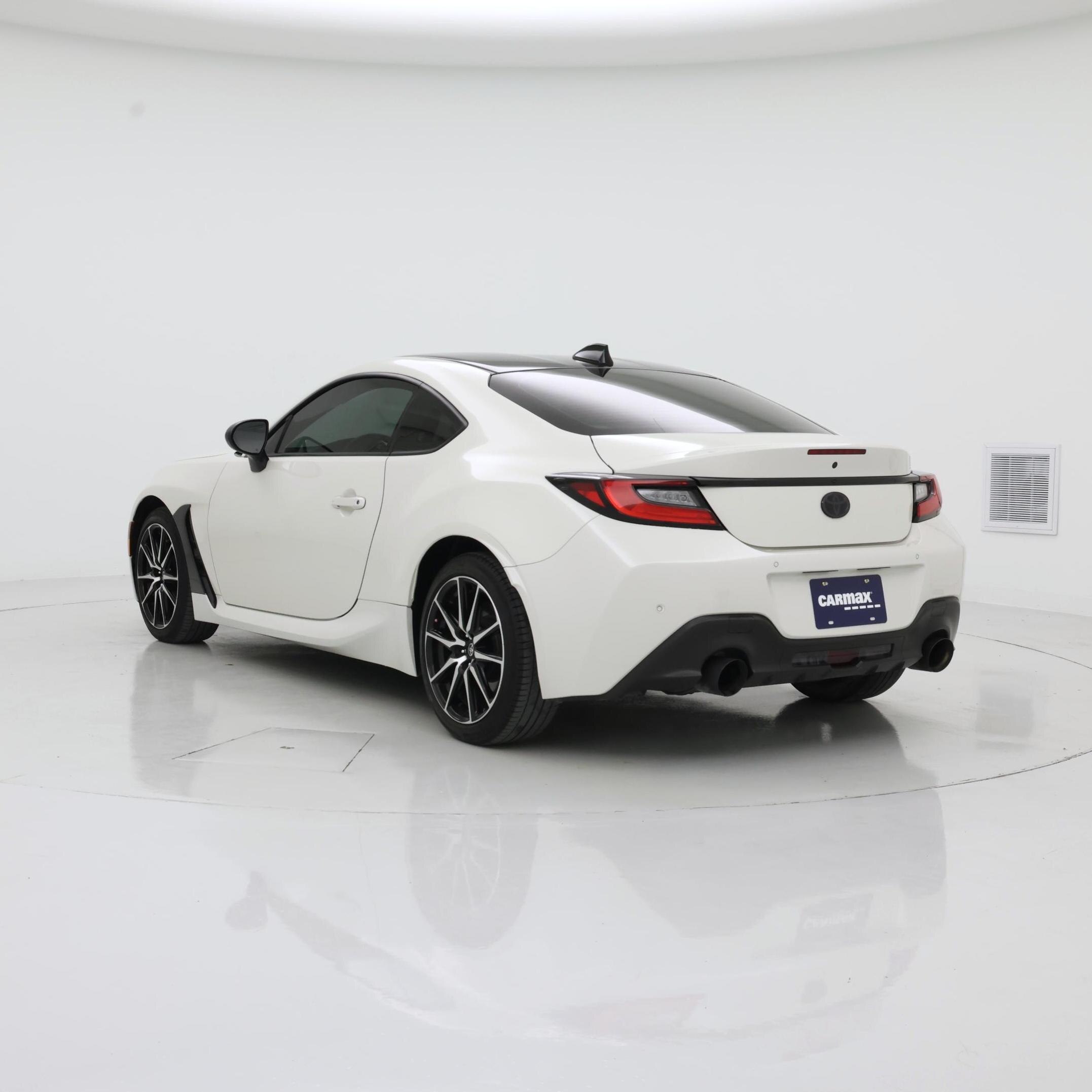 Thumbnail: 2023 Toyota GR86 - 2