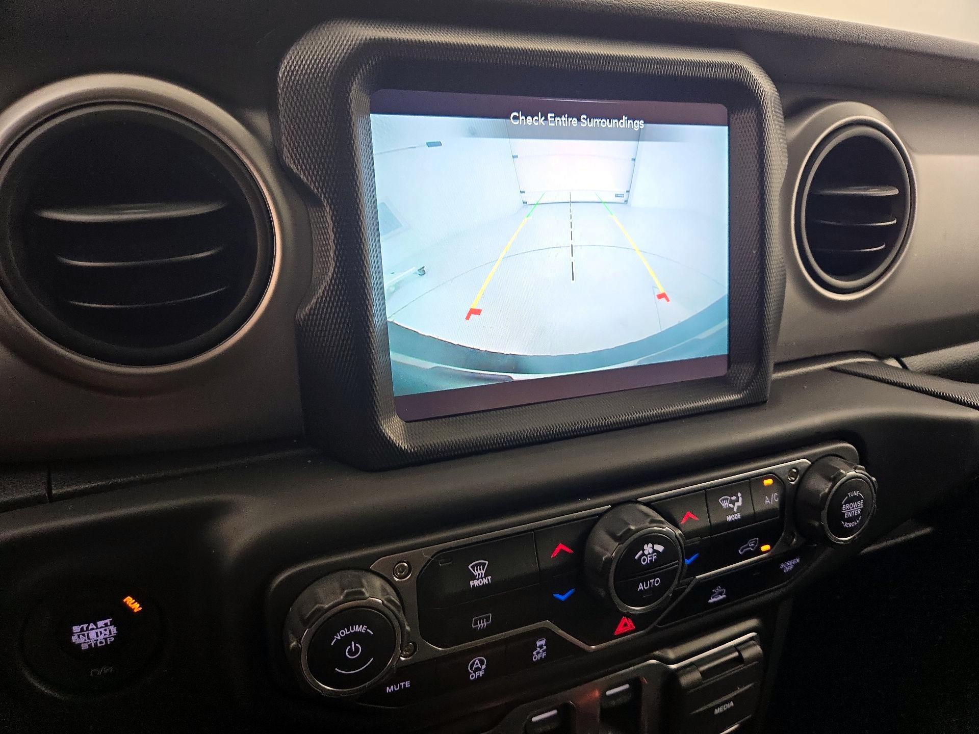 Thumbnail: 2021 Jeep Wrangler - 15