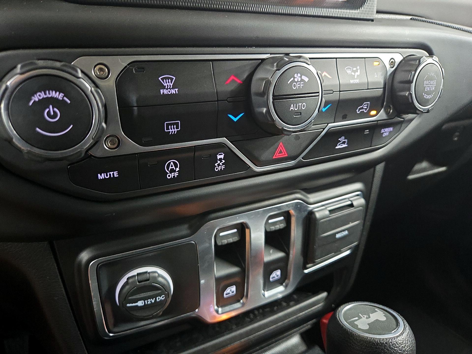 Thumbnail: 2021 Jeep Wrangler - 17