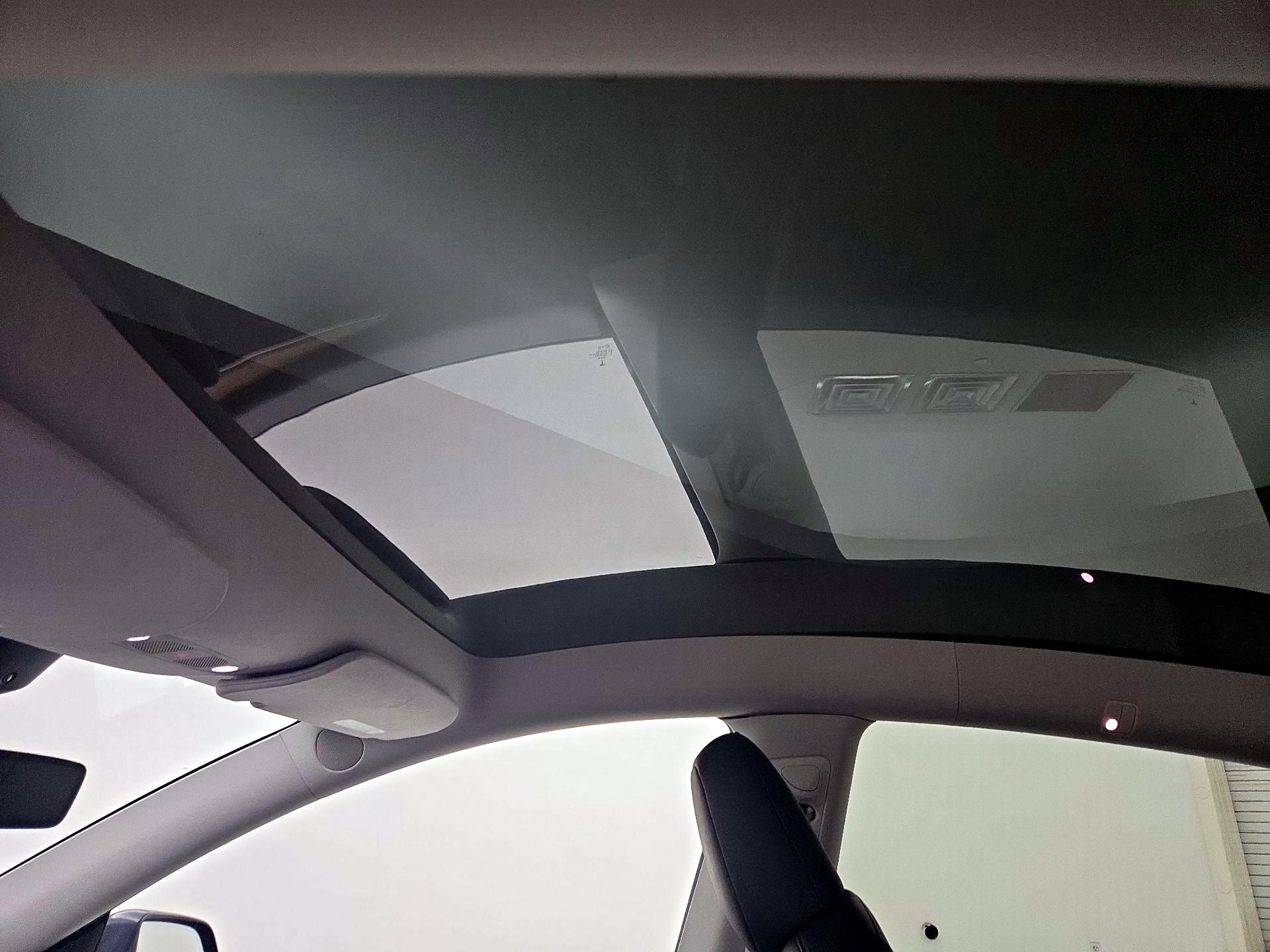 Thumbnail: 2023 Tesla Model Y - 18