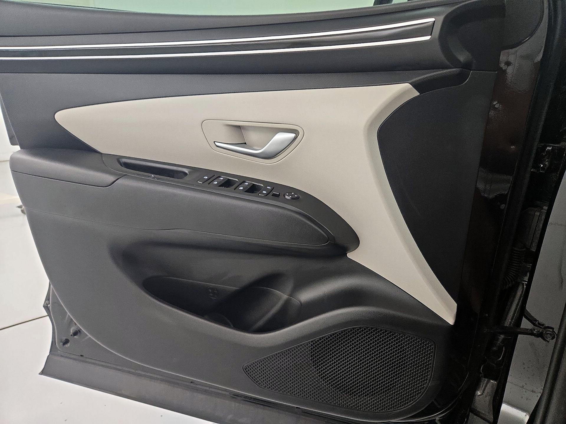Thumbnail: 2022 Hyundai Tucson - 12
