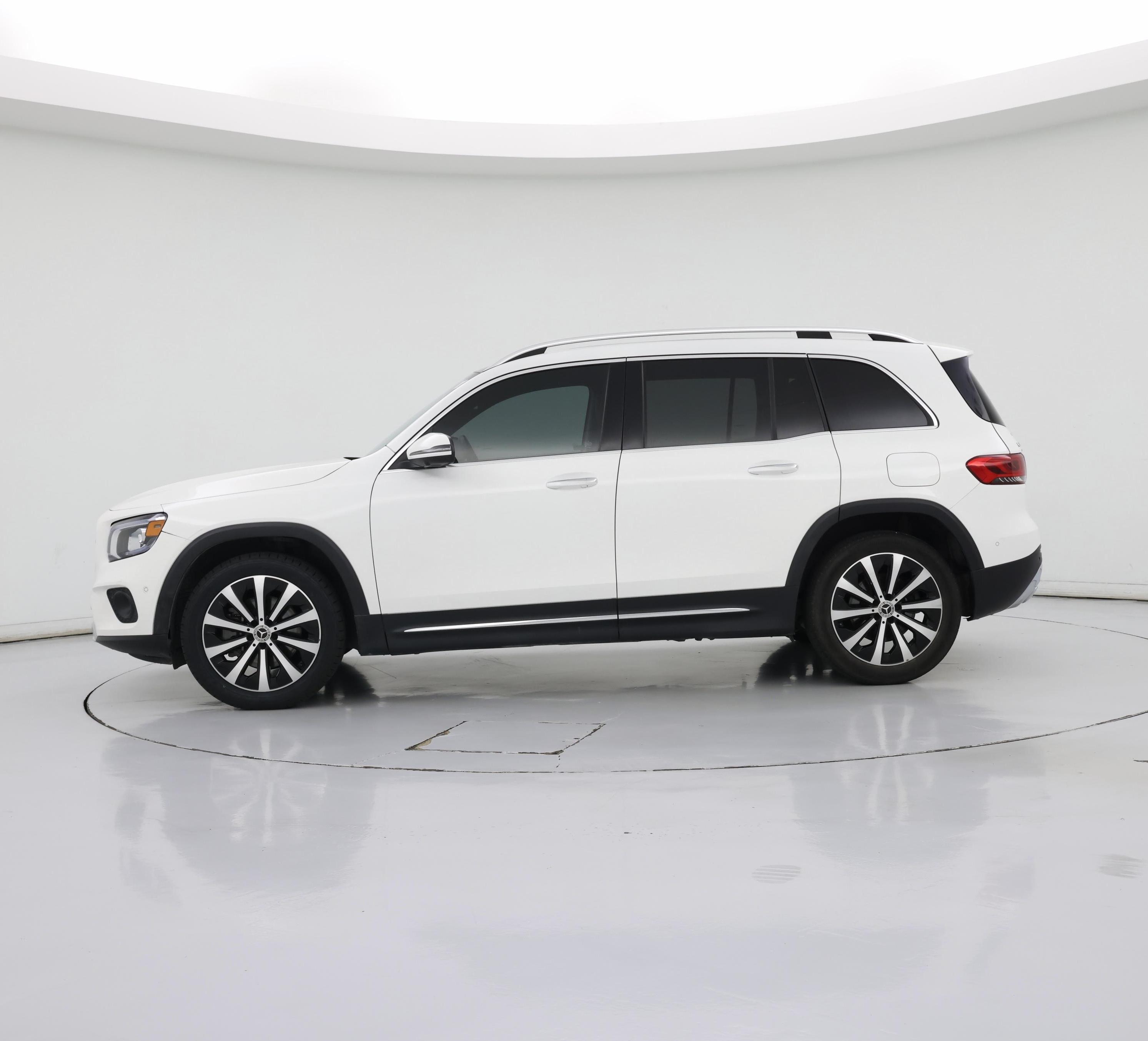 Thumbnail: 2022 Mercedes-Benz GLB - 3