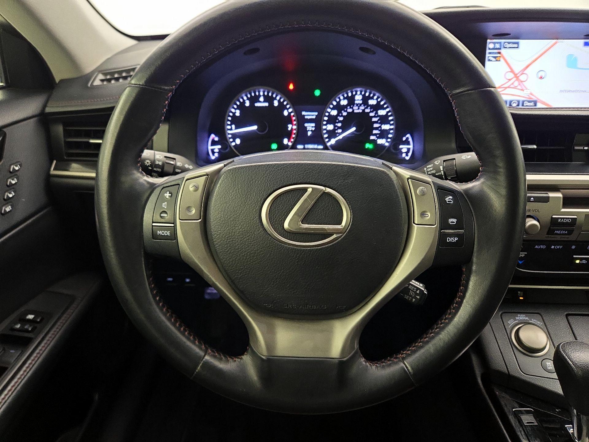 Thumbnail: 2015 Lexus ES - 10