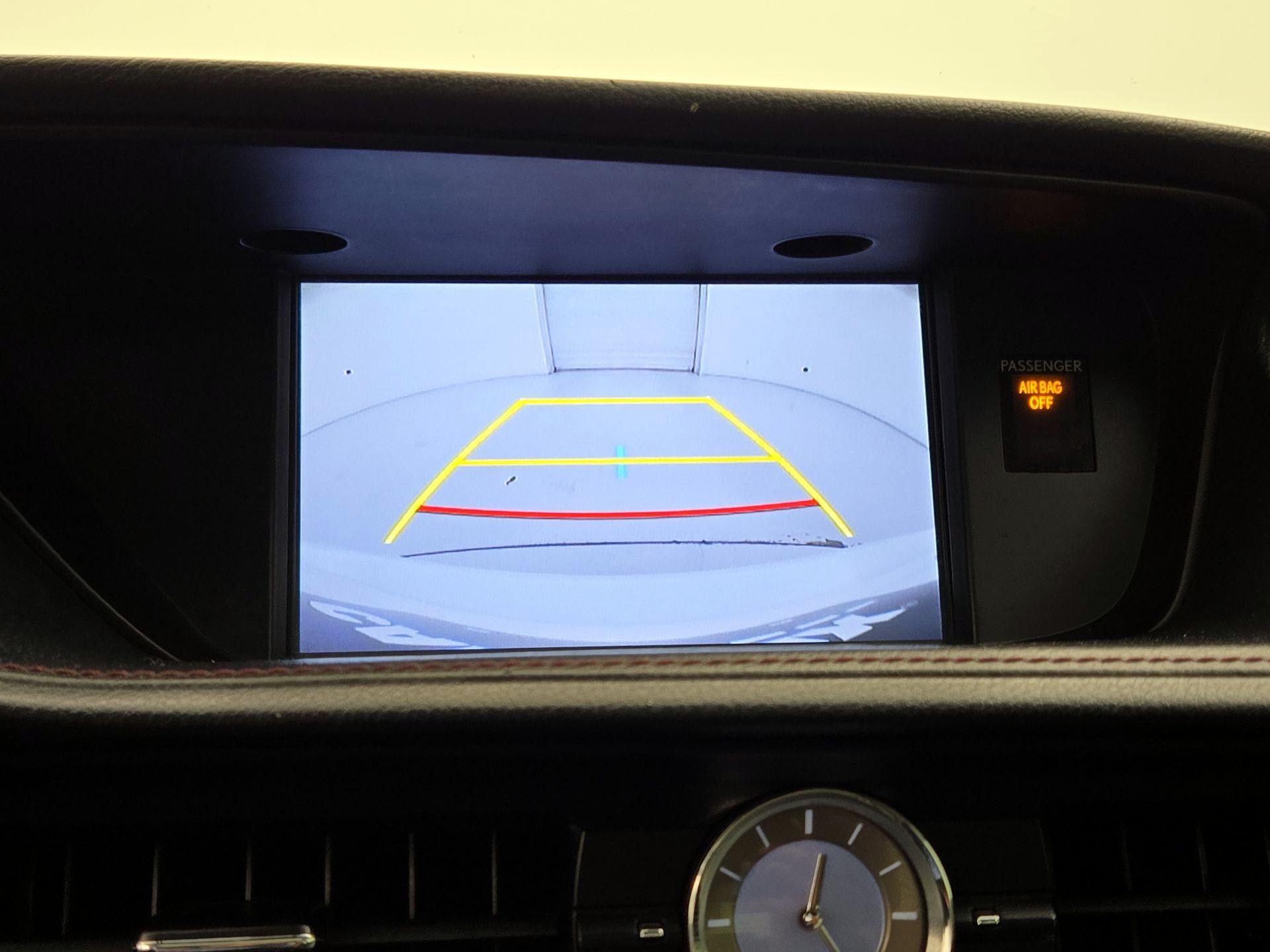 Thumbnail: 2015 Lexus ES - 15