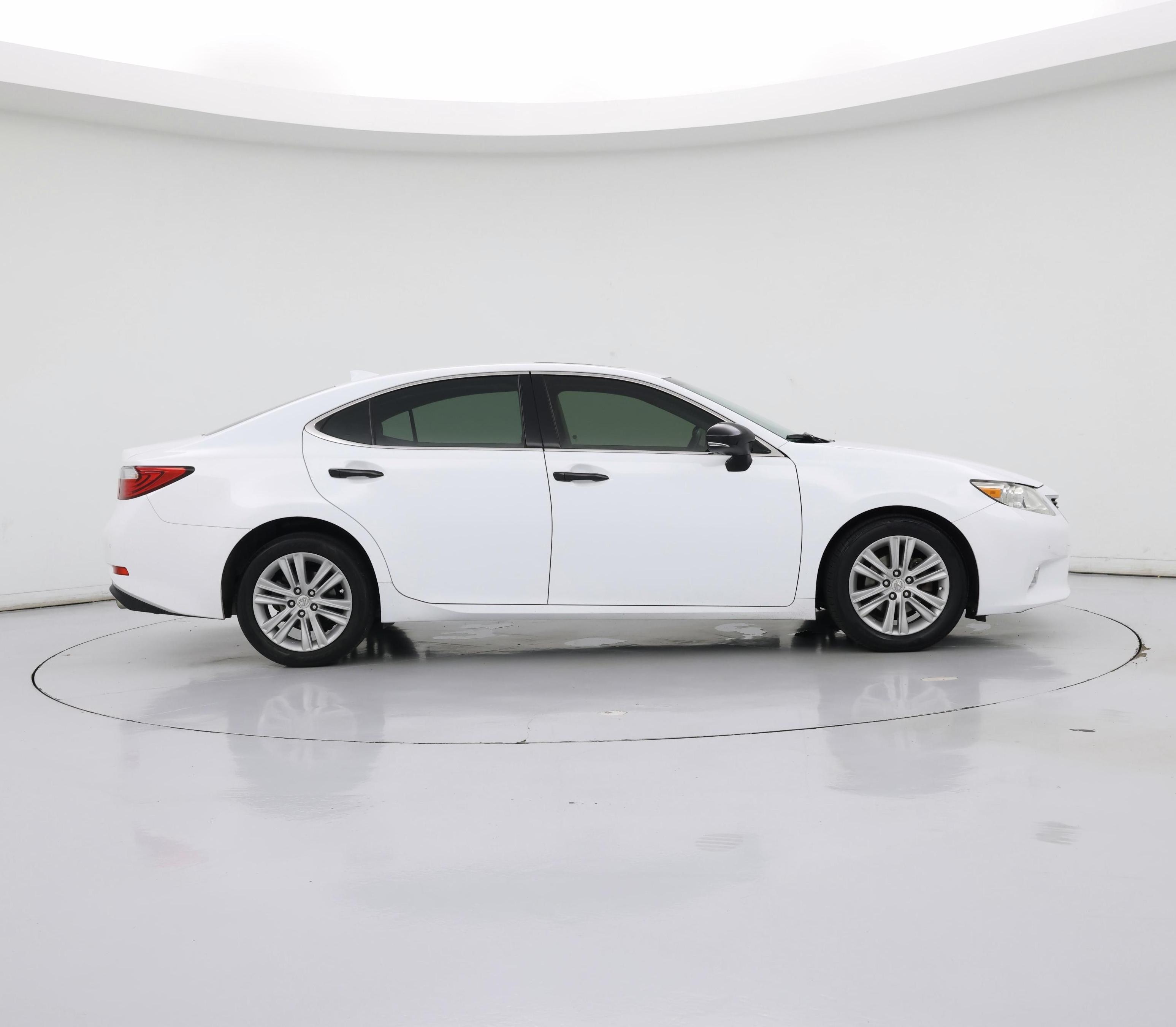 Thumbnail: 2015 Lexus ES - 7