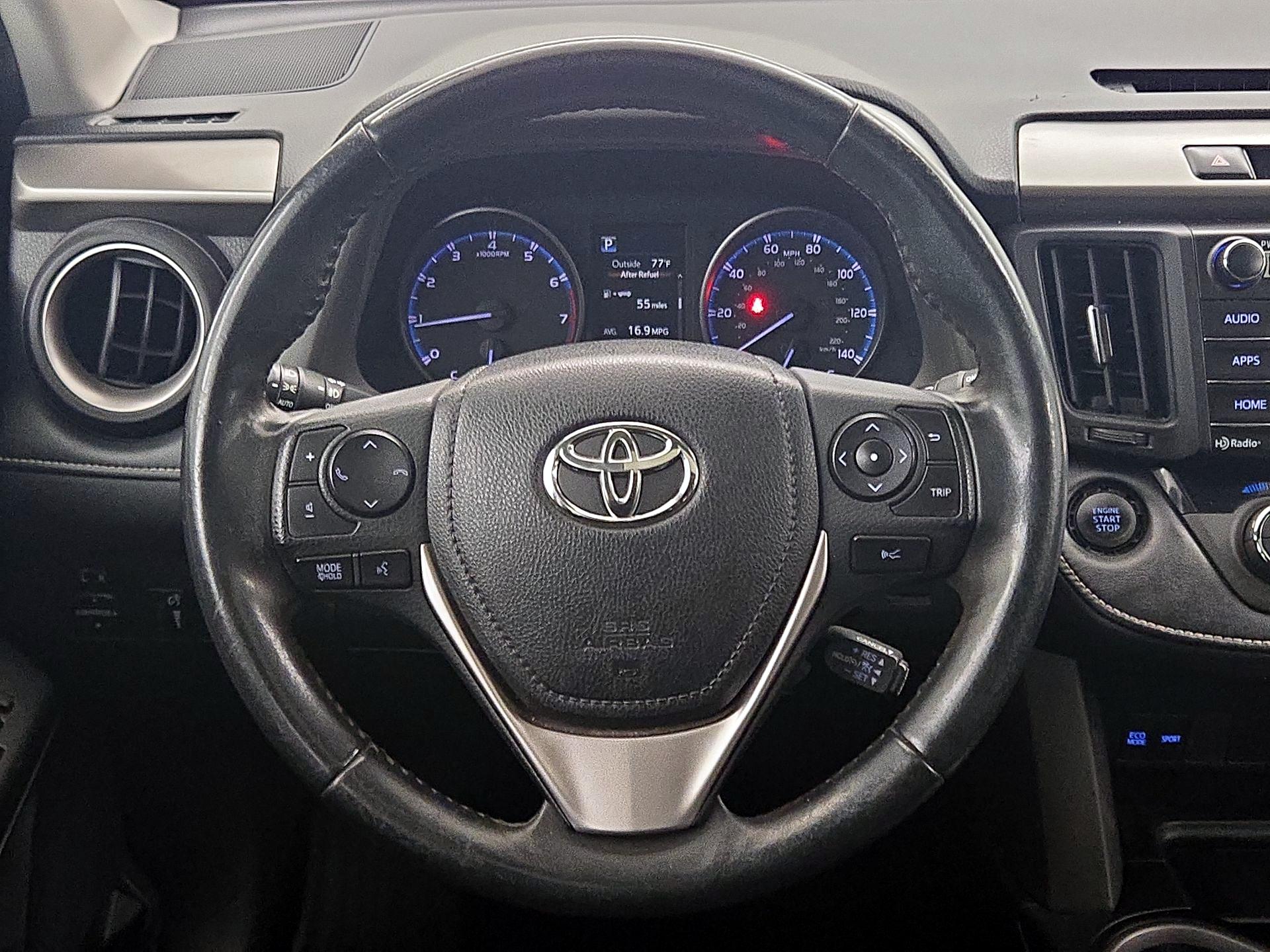 Thumbnail: 2018 Toyota RAV4 - 10