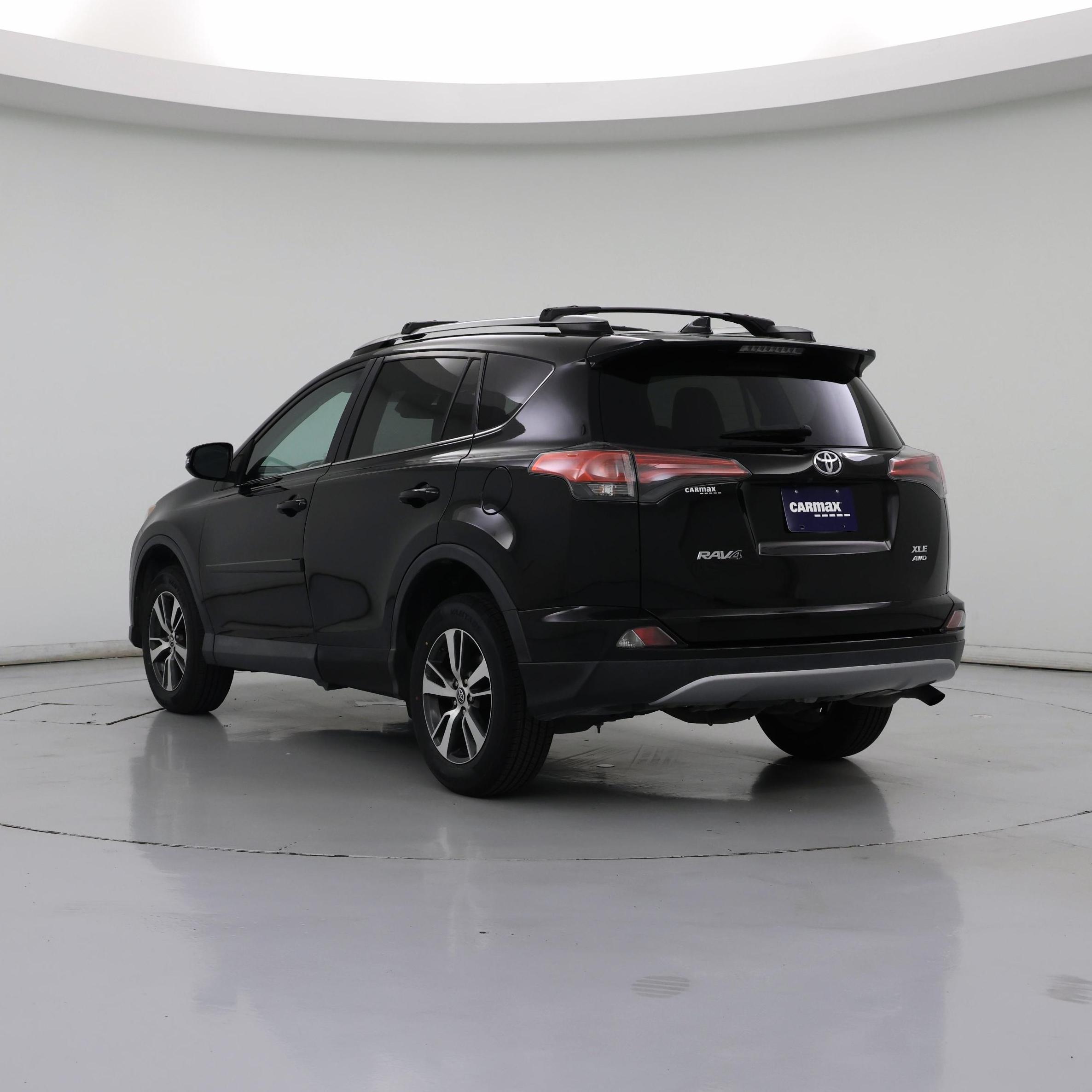 Thumbnail: 2018 Toyota RAV4 - 2