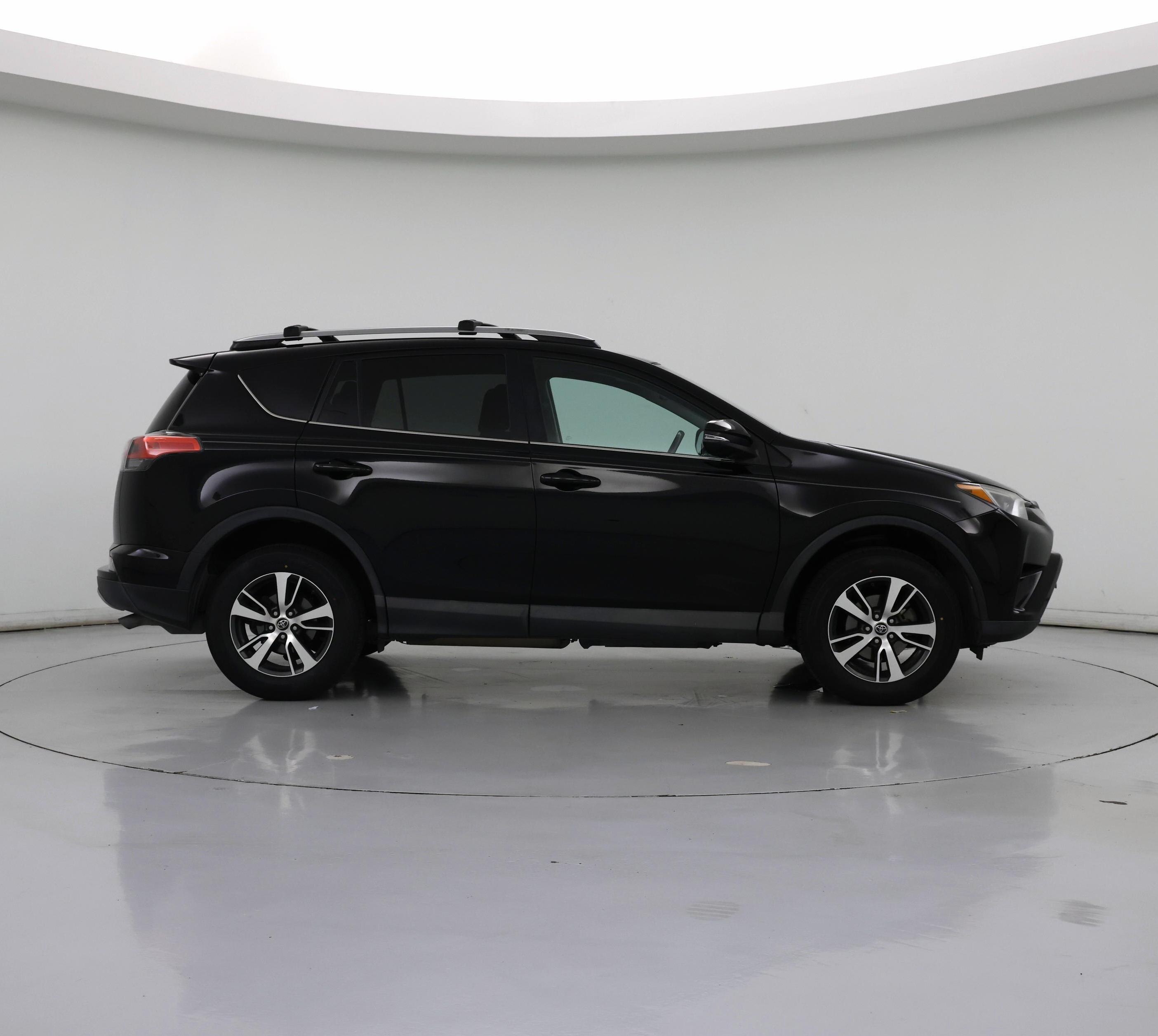 Thumbnail: 2018 Toyota RAV4 - 7