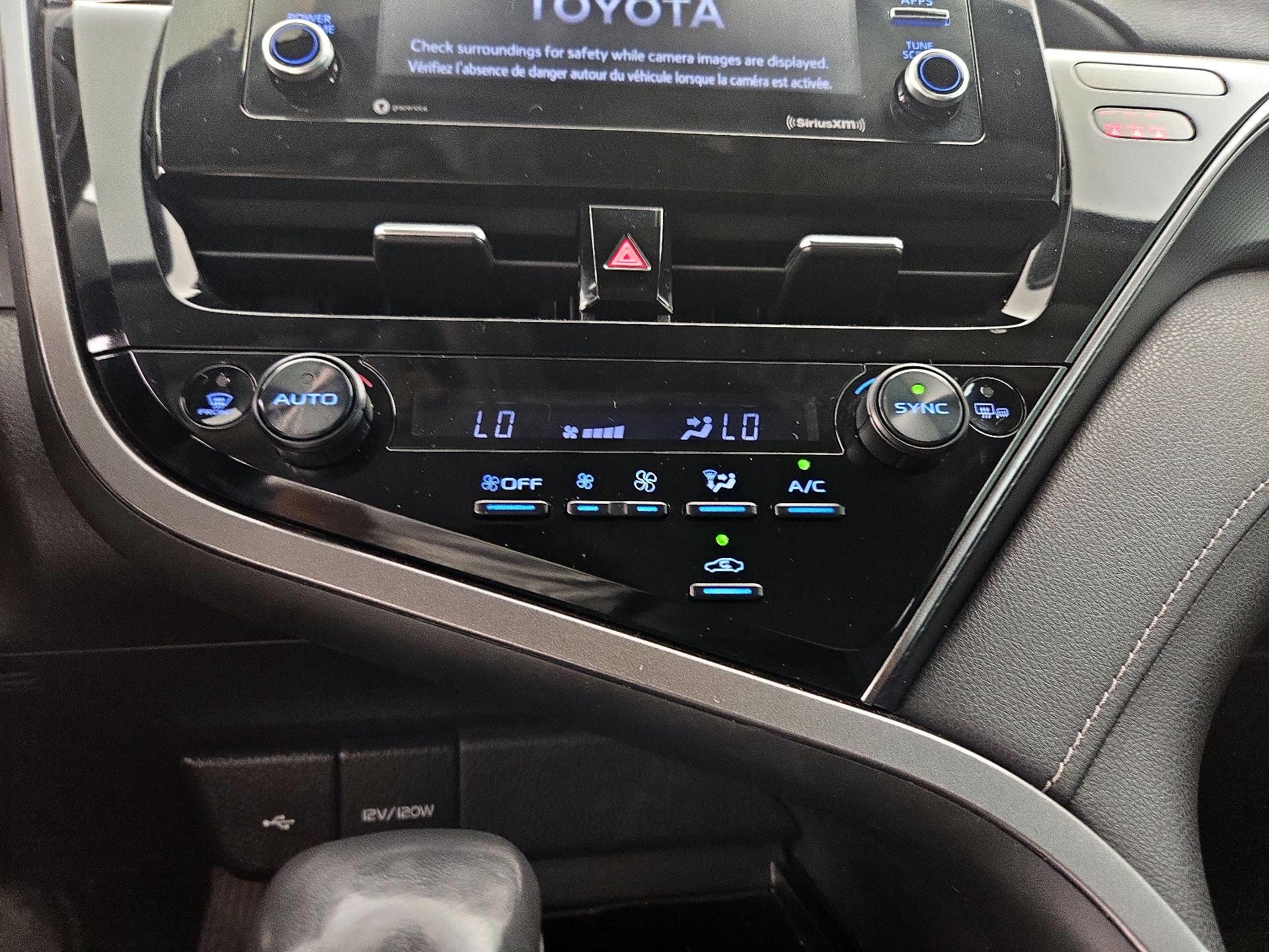 Thumbnail: 2022 Toyota Camry - 16