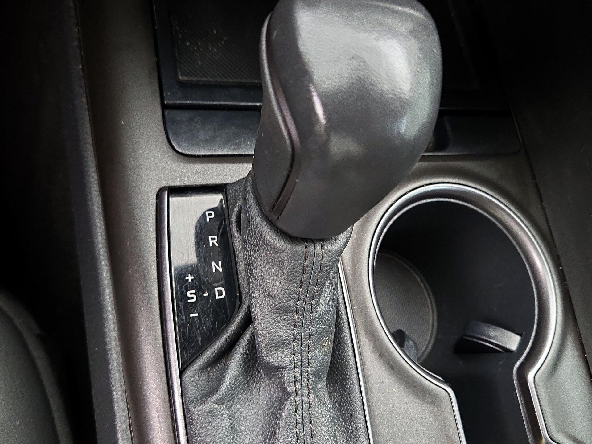 Thumbnail: 2022 Toyota Camry - 17