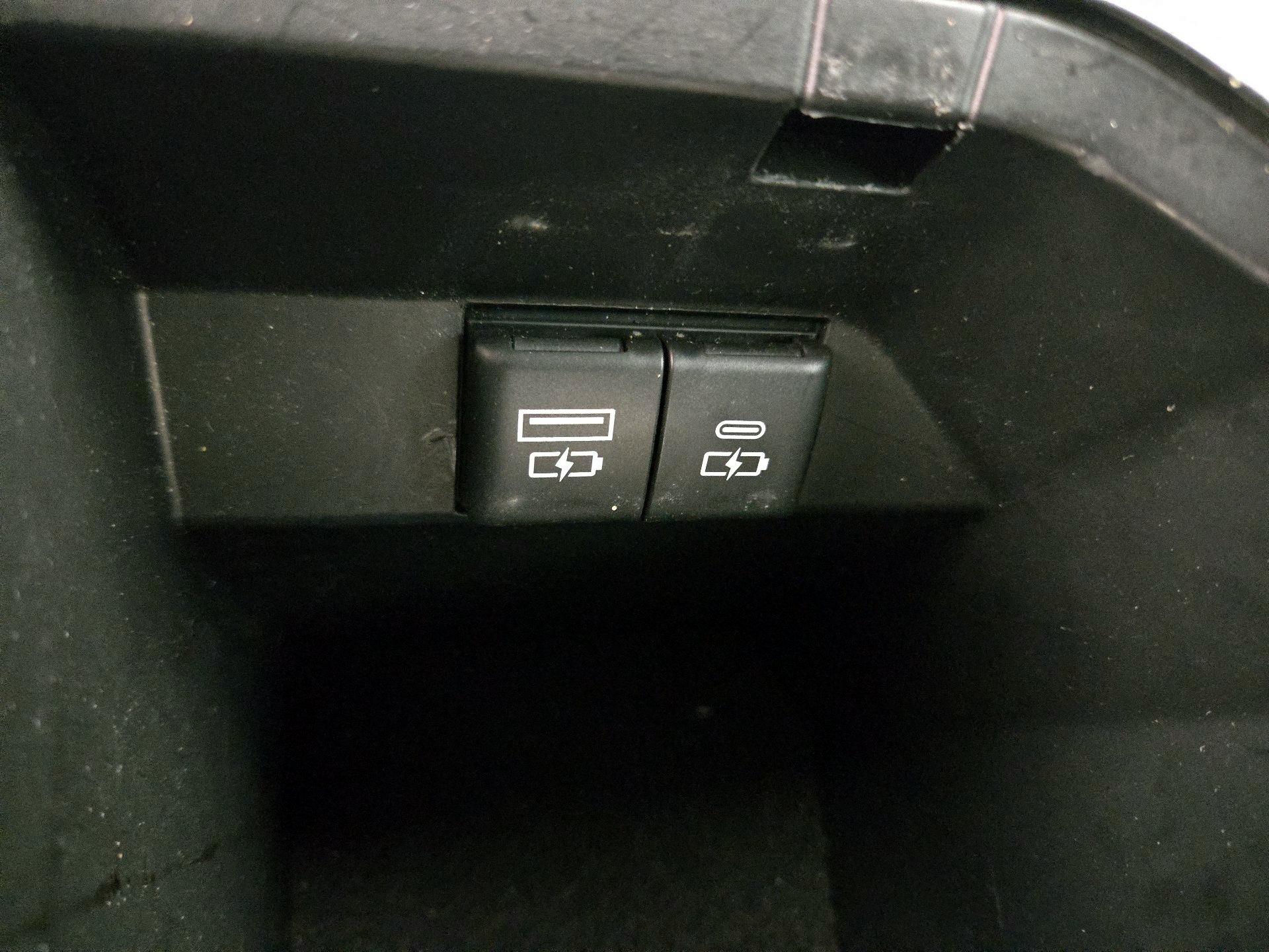 Thumbnail: 2022 Toyota Camry - 18