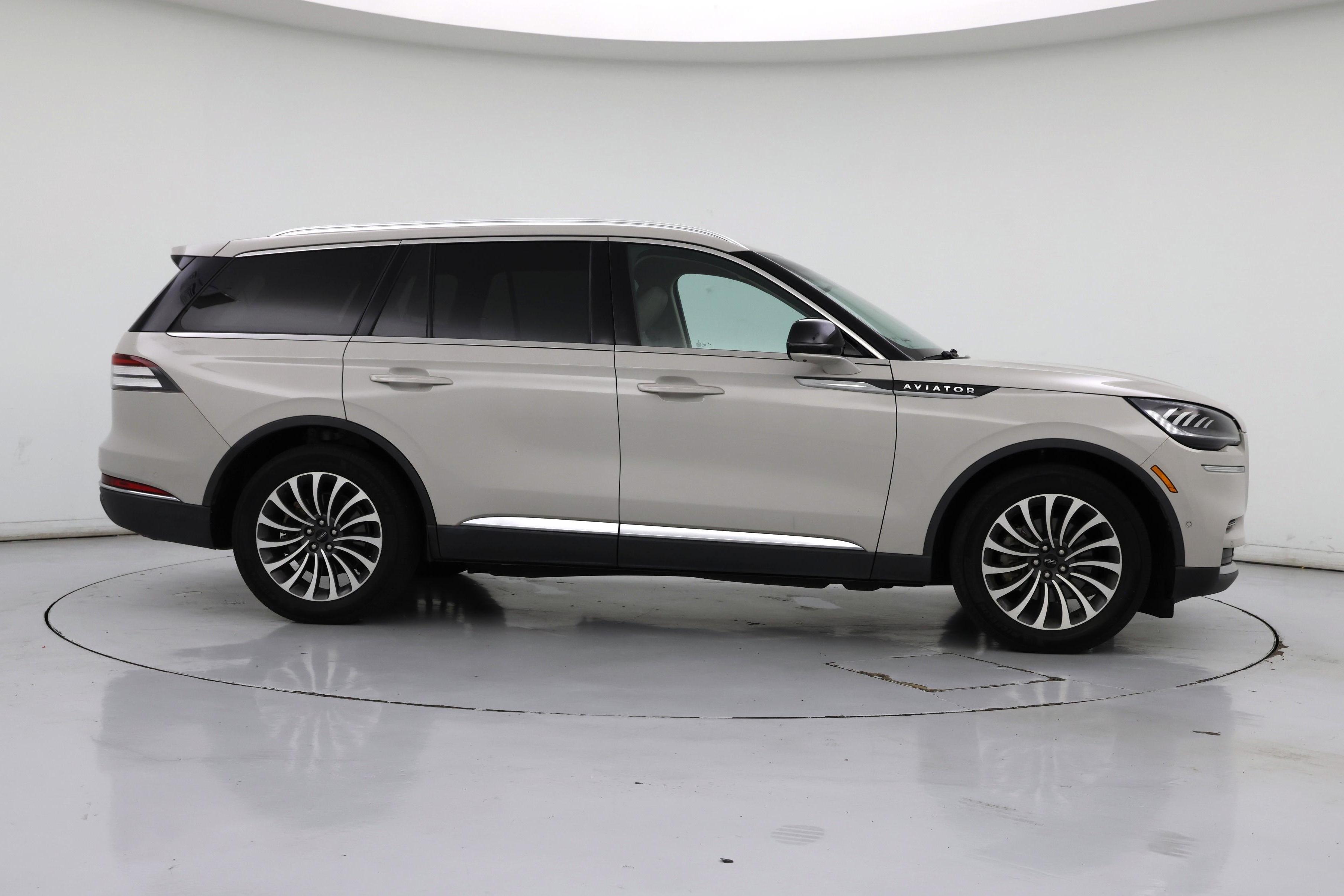 Thumbnail: 2022 Lincoln Aviator - 7