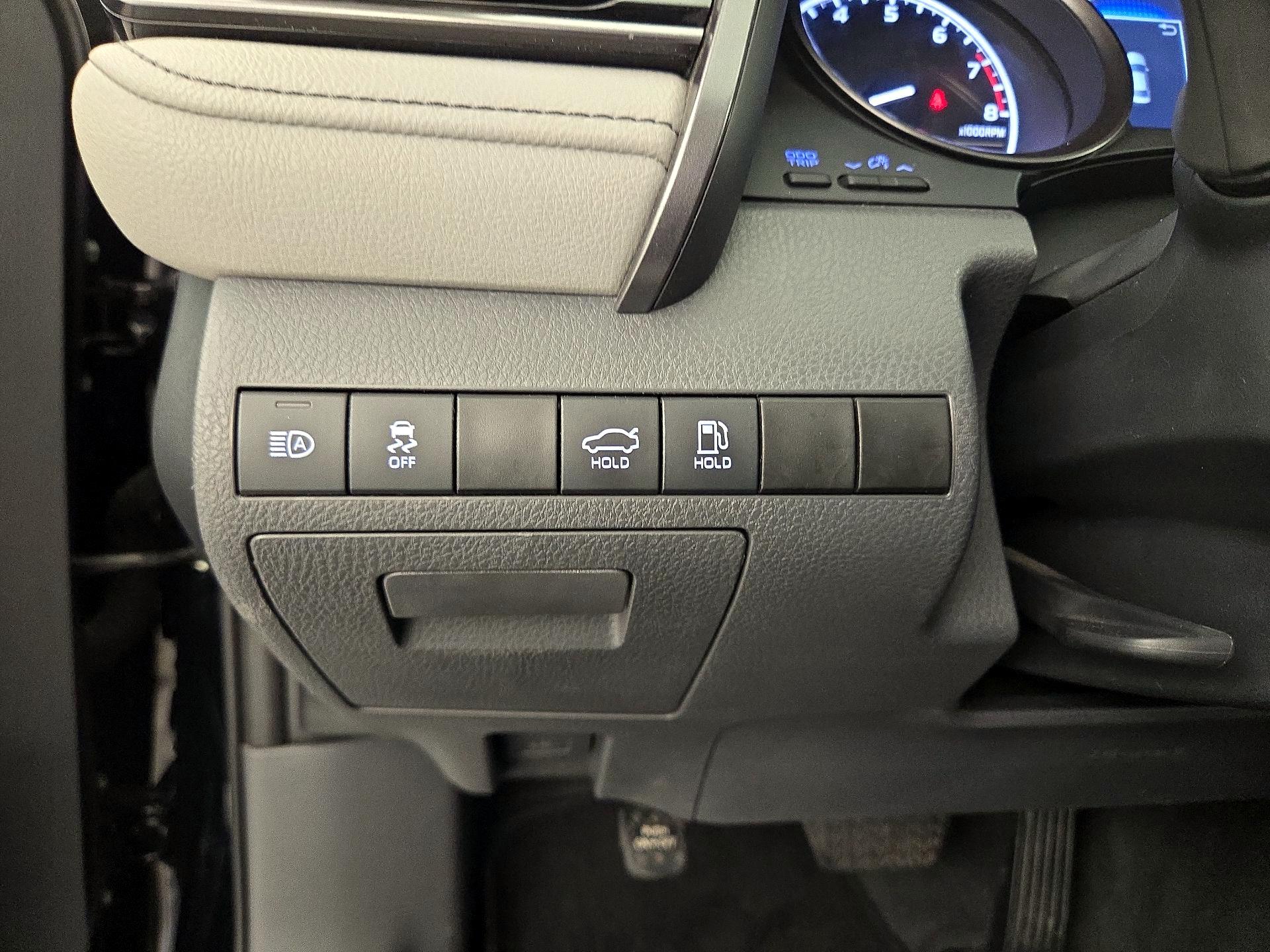 Thumbnail: 2023 Toyota Camry - 13