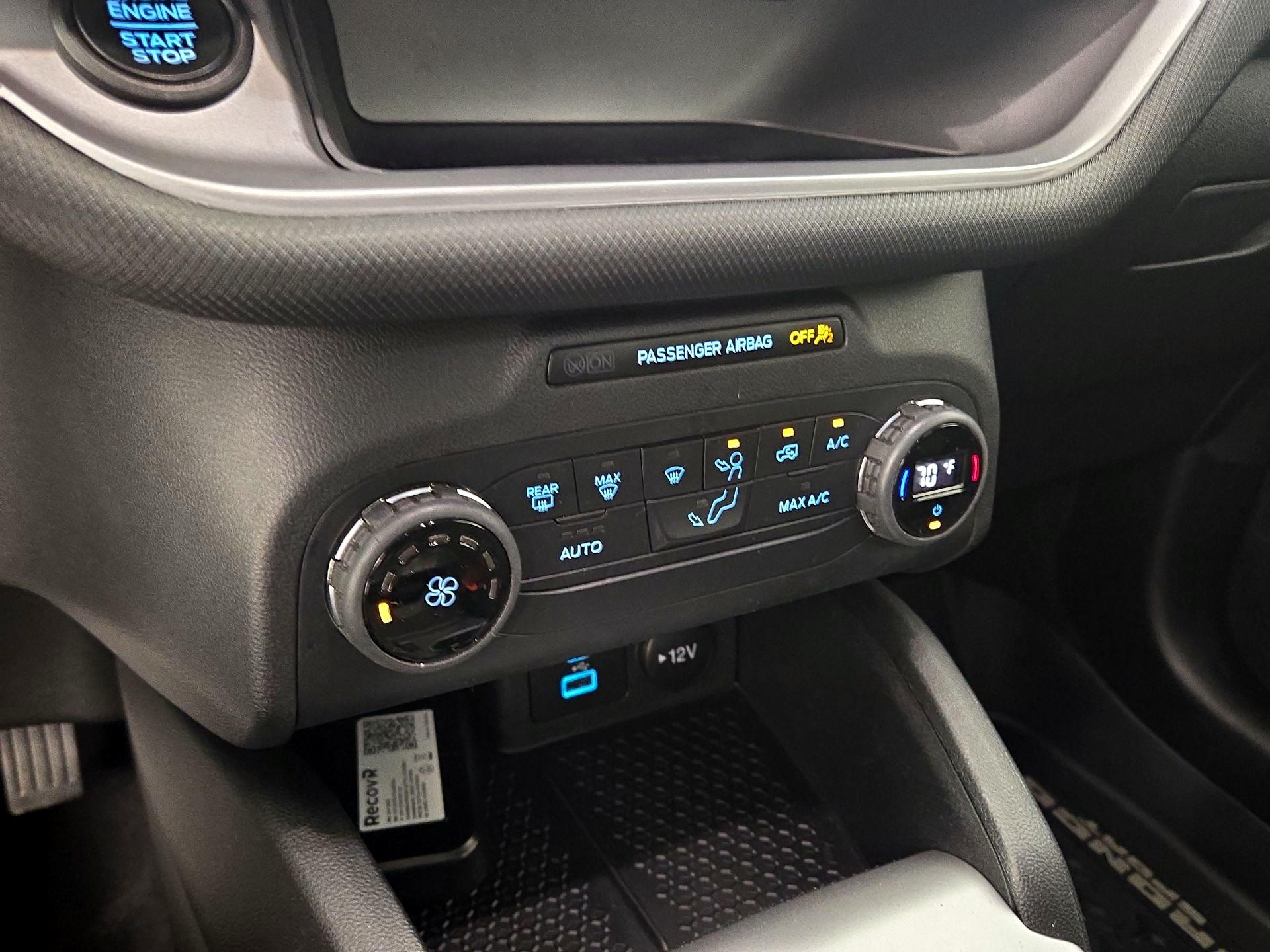 Thumbnail: 2021 Ford Bronco Sport - 16